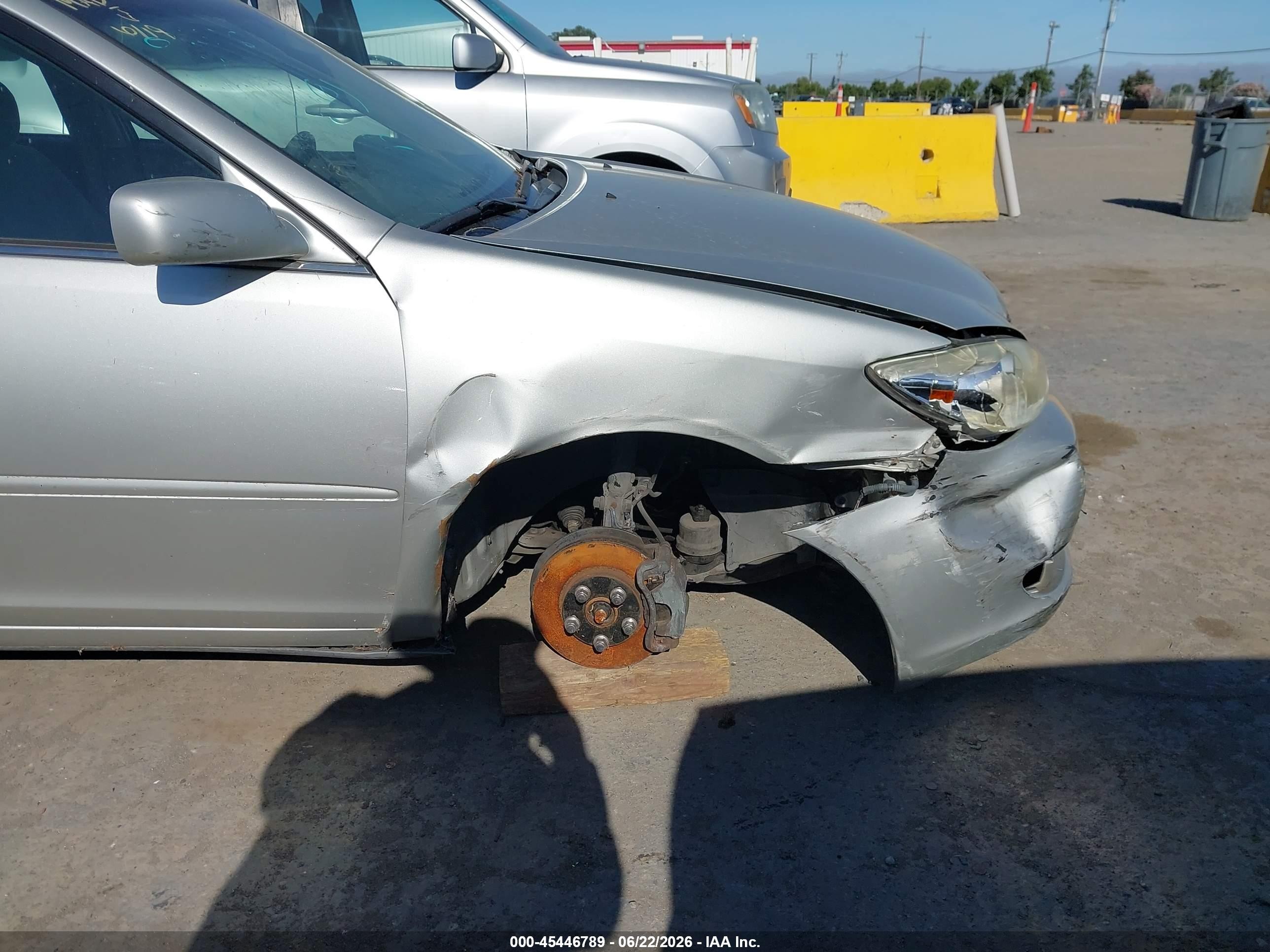 2002 Toyota Camry Le Silver vin: 4T1BF30K92U022709