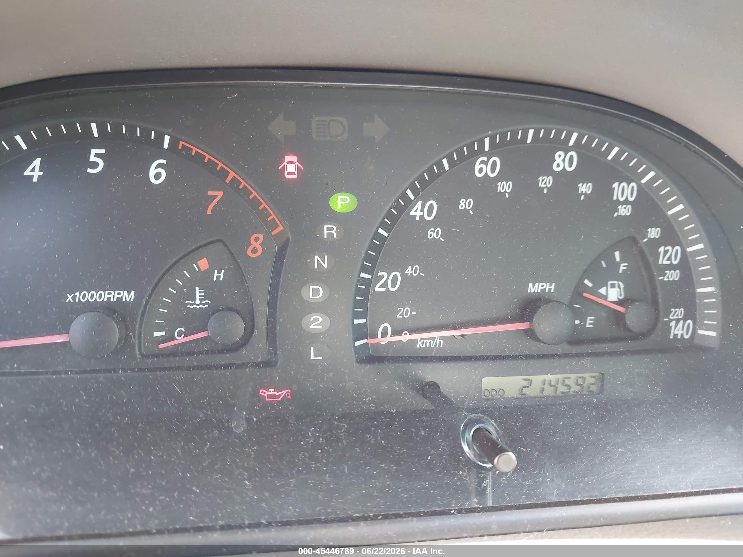 2002 Toyota Camry Le Silver vin: 4T1BF30K92U022709