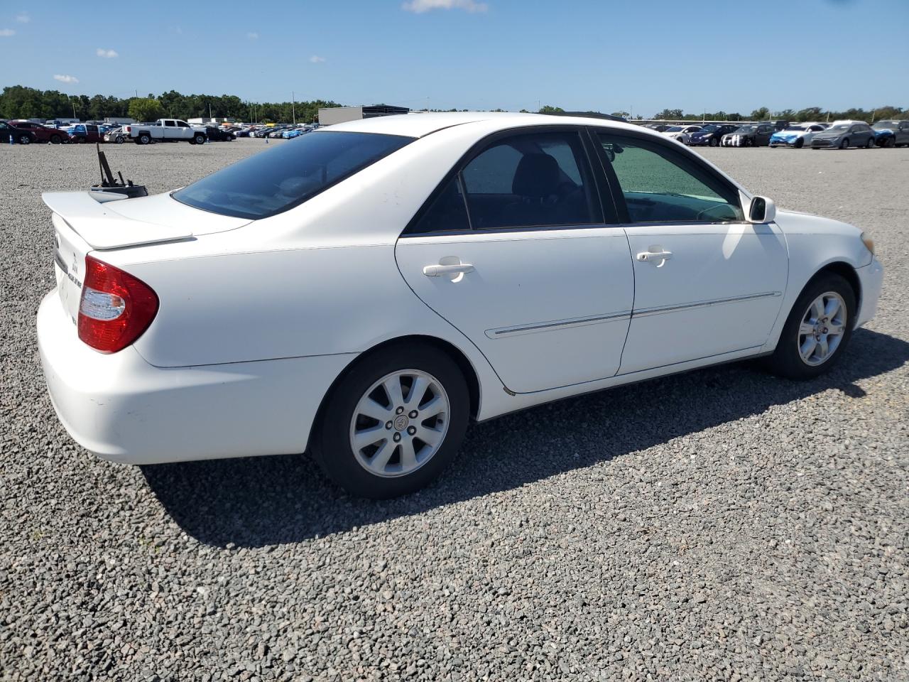 2002 Toyota Camry Xle V6 White vin: 4T1BF30K92U028784