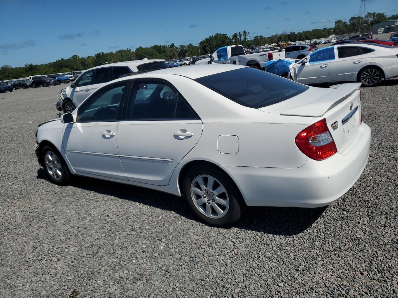 2002 Toyota Camry Xle V6 White vin: 4T1BF30K92U028784