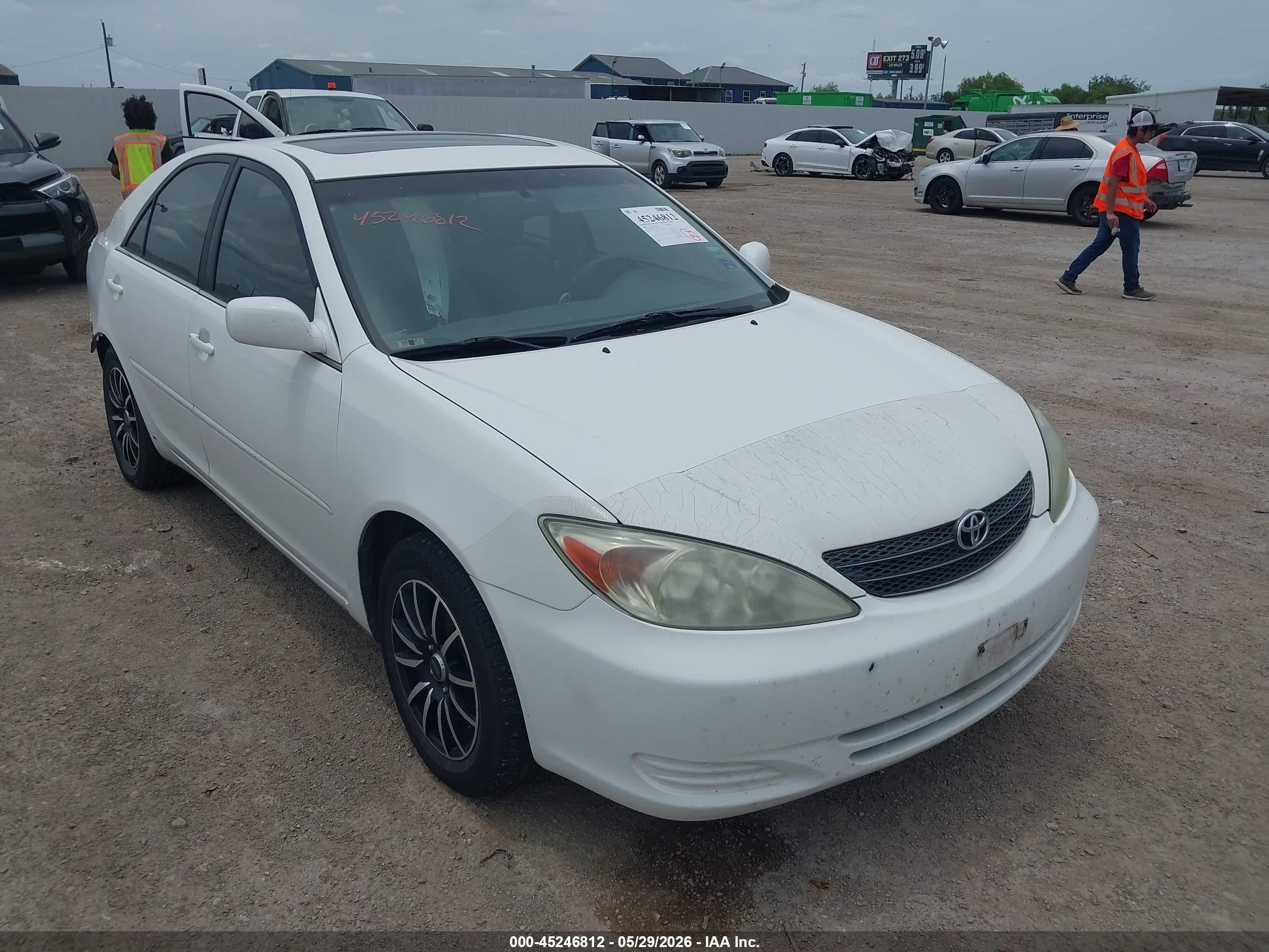 2004 Toyota Camry Le V6 White vin: 4T1BF30K94U063408