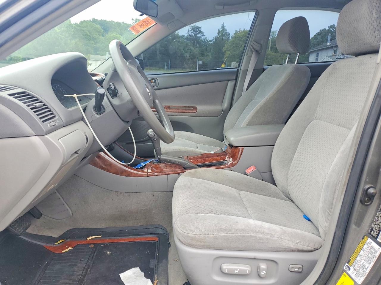 2004 Toyota Camry Le V6 Gray vin: 4T1BF30K94U586363