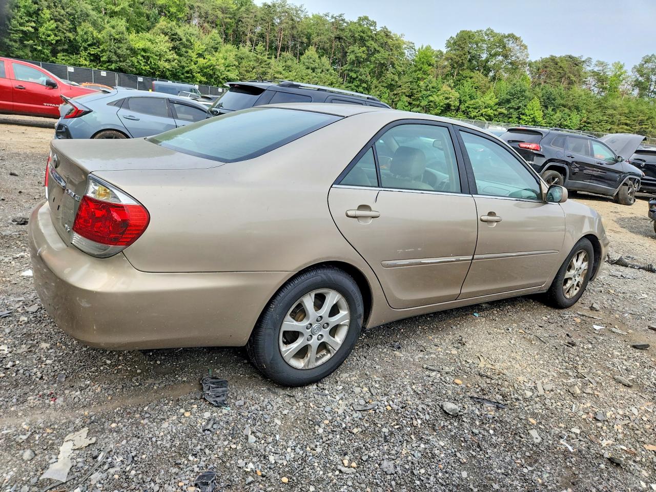 2005 Toyota Camry Xle V6 Желто-коричневый vin: 4T1BF30K95U090755
