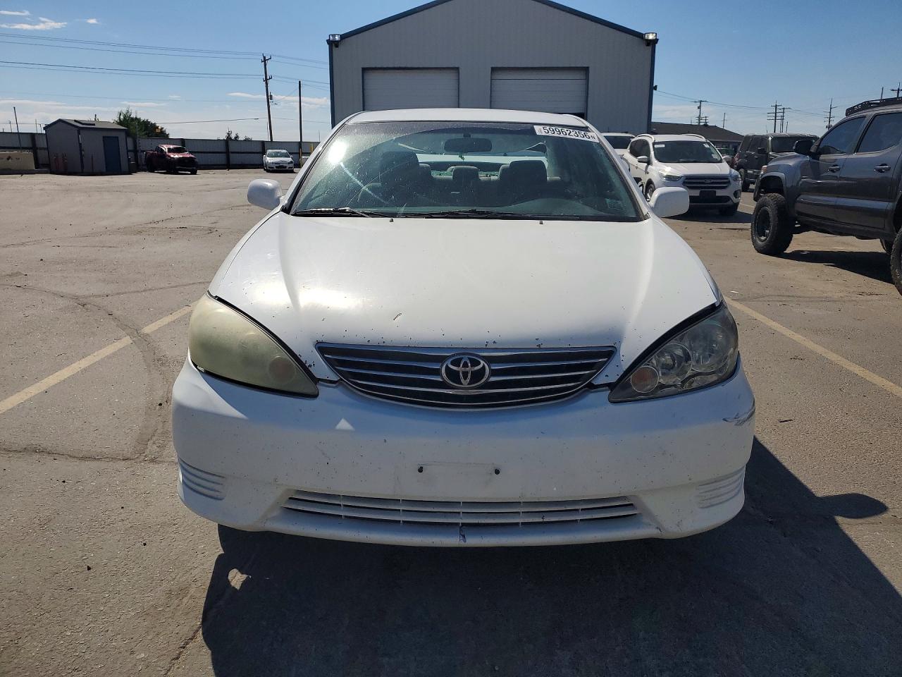 2005 Toyota Camry Le V6 White vin: 4T1BF30K95U092957