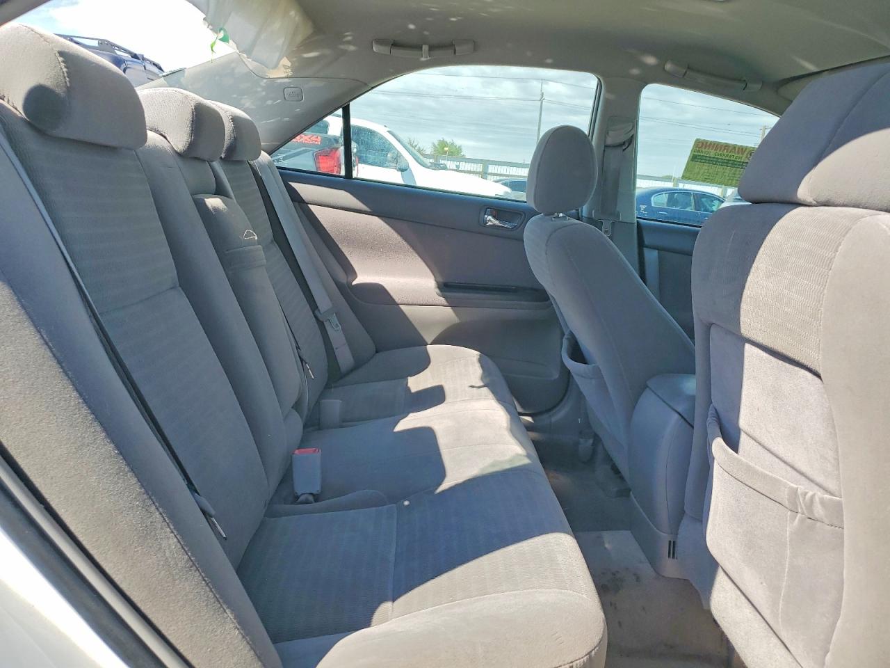 2005 Toyota Camry Le V6 White vin: 4T1BF30K95U092957