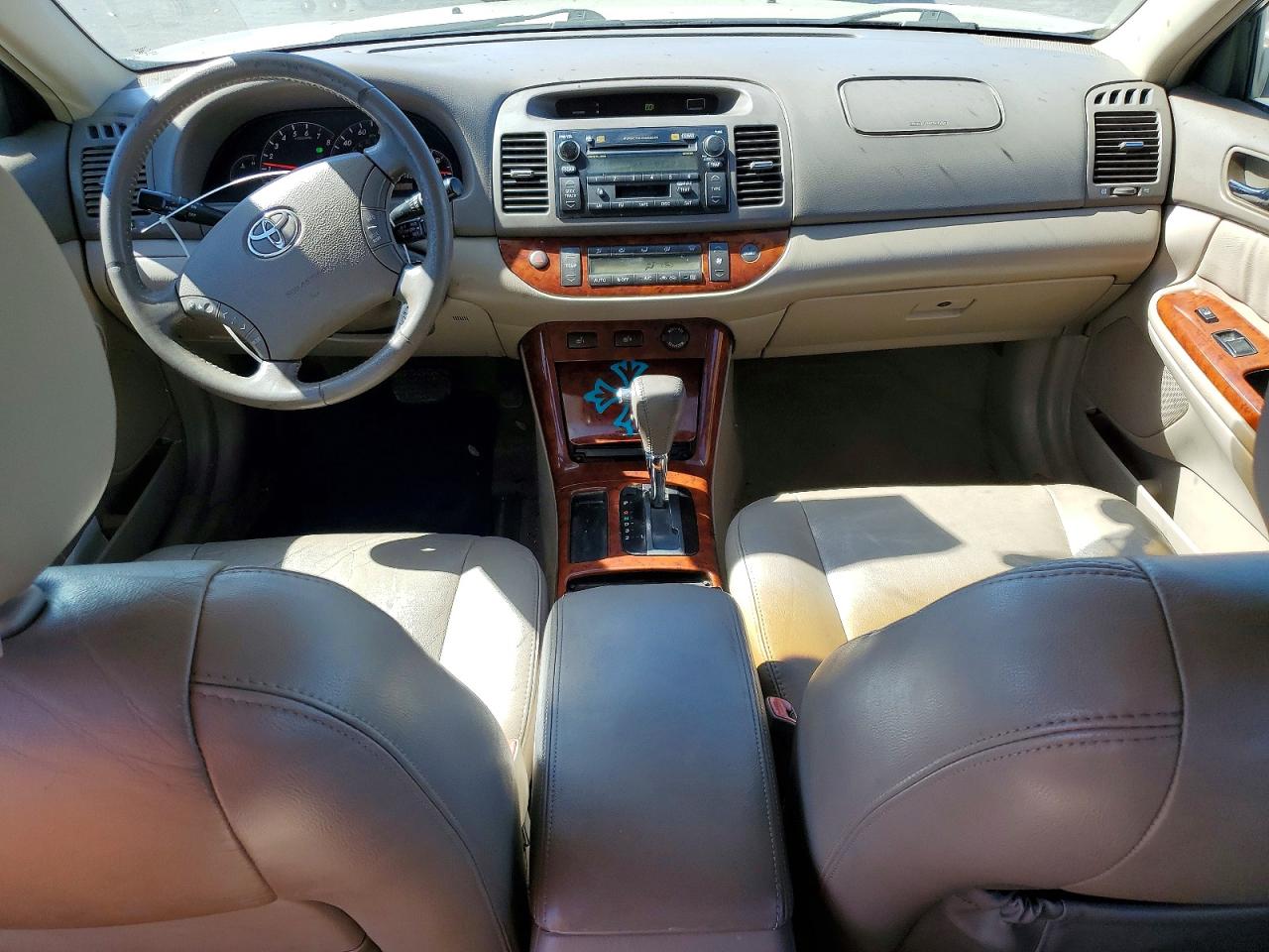 2005 Toyota Camry Xle V6 Бежевый vin: 4T1BF30K95U593170