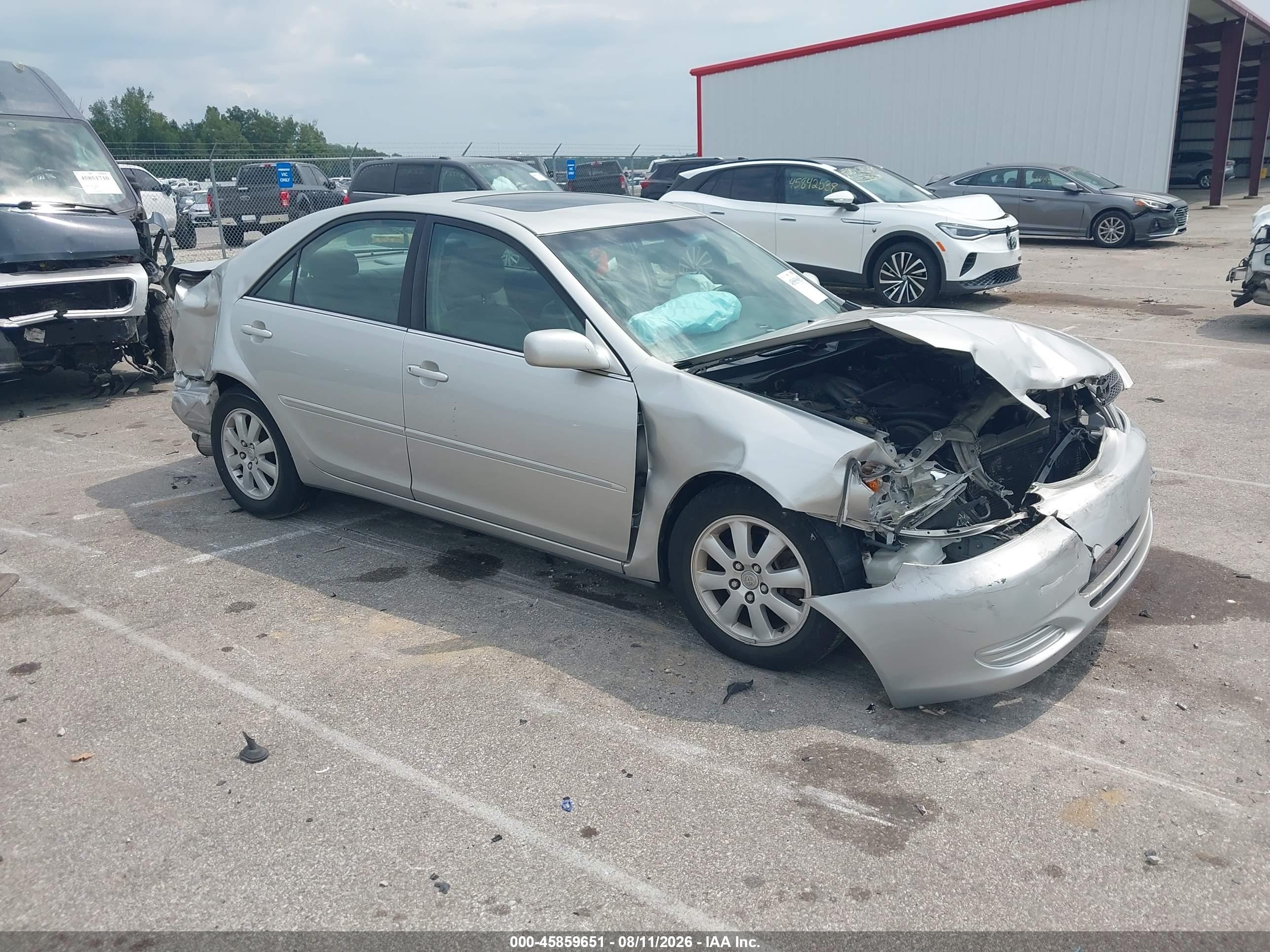 2002 Toyota Camry Xle Silver vin: 4T1BF30KX2U024016