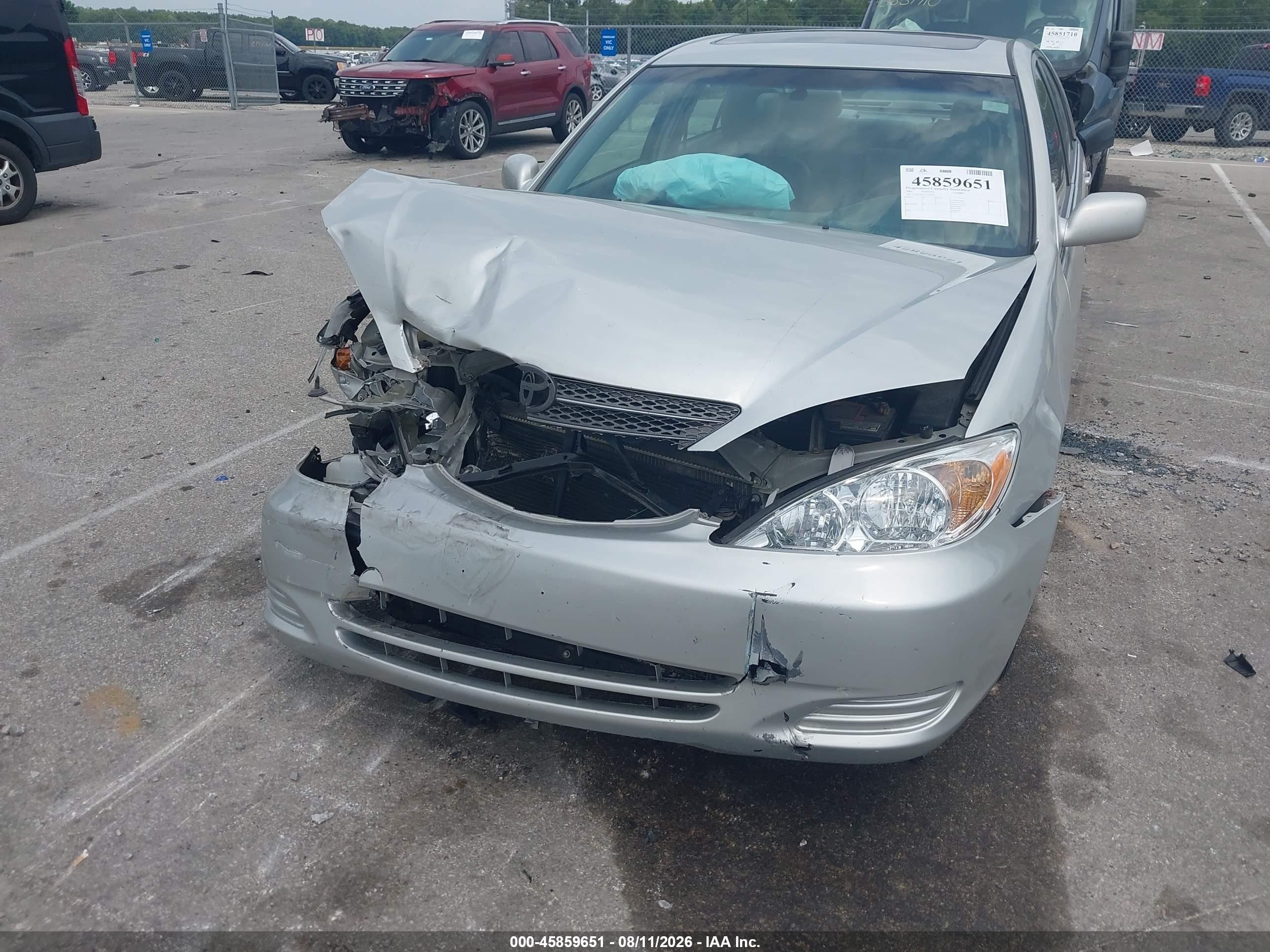 2002 Toyota Camry Xle Silver vin: 4T1BF30KX2U024016