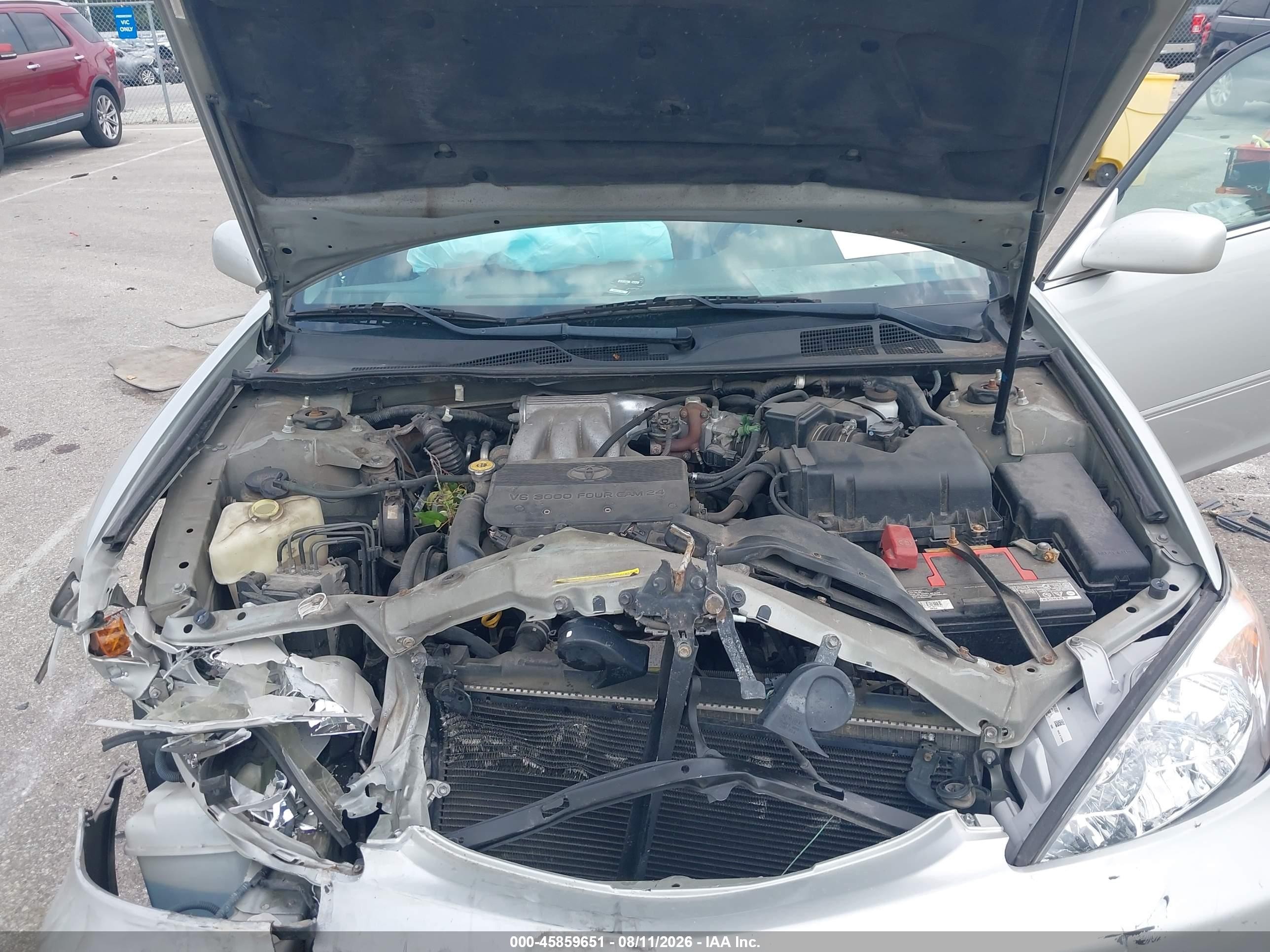 2002 Toyota Camry Xle Silver vin: 4T1BF30KX2U024016