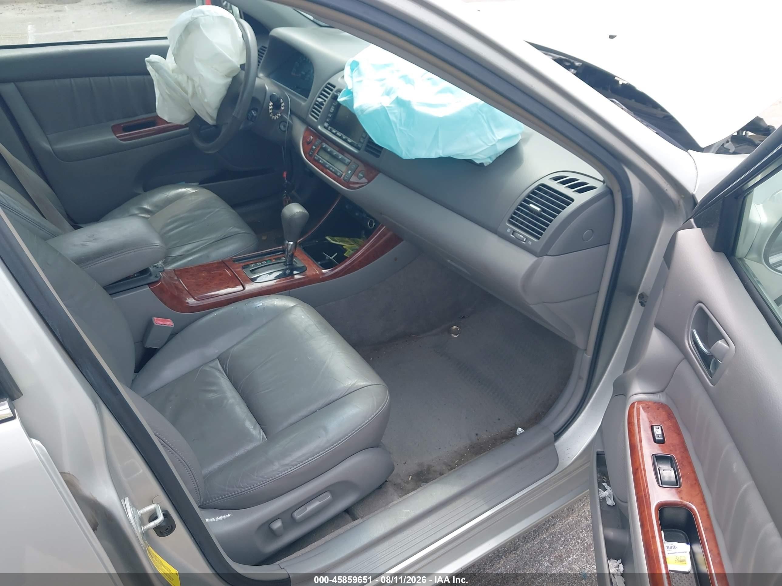 2002 Toyota Camry Xle Silver vin: 4T1BF30KX2U024016