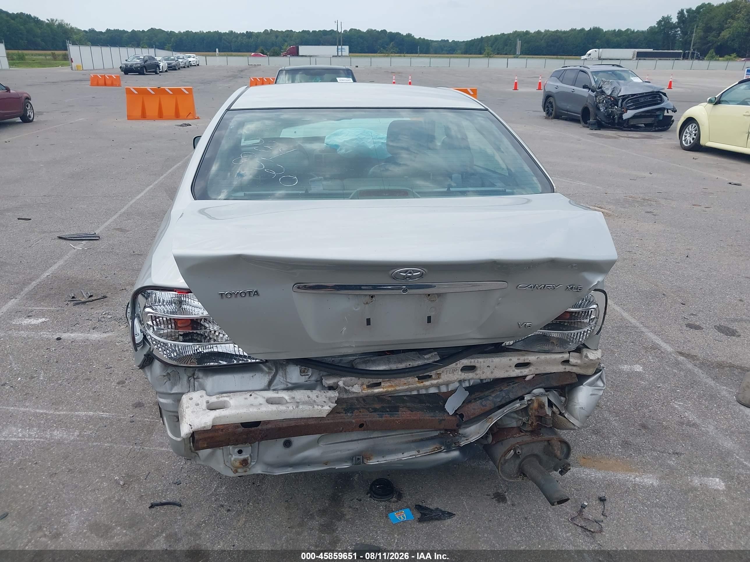 2002 Toyota Camry Xle Silver vin: 4T1BF30KX2U024016