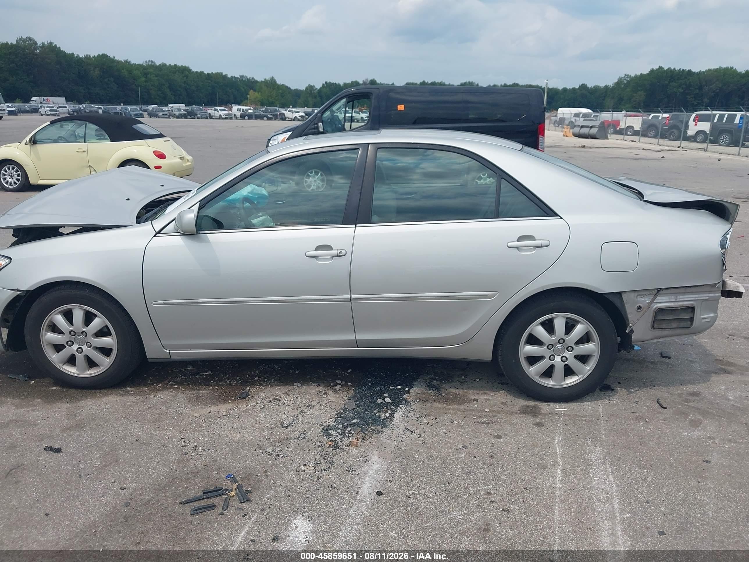 2002 Toyota Camry Xle Silver vin: 4T1BF30KX2U024016