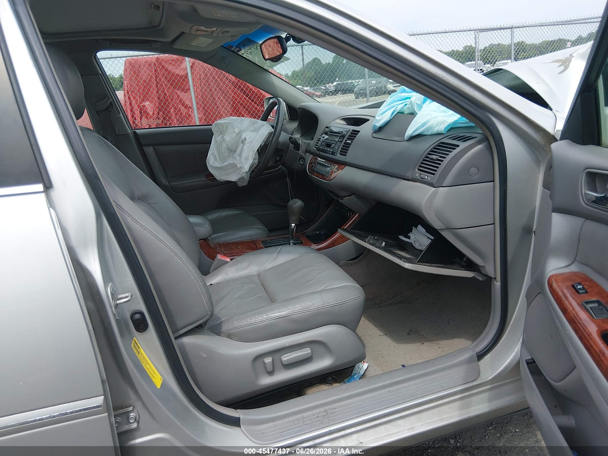 2003 Toyota Camry Xle V6 Silver vin: 4T1BF30KX3U042825