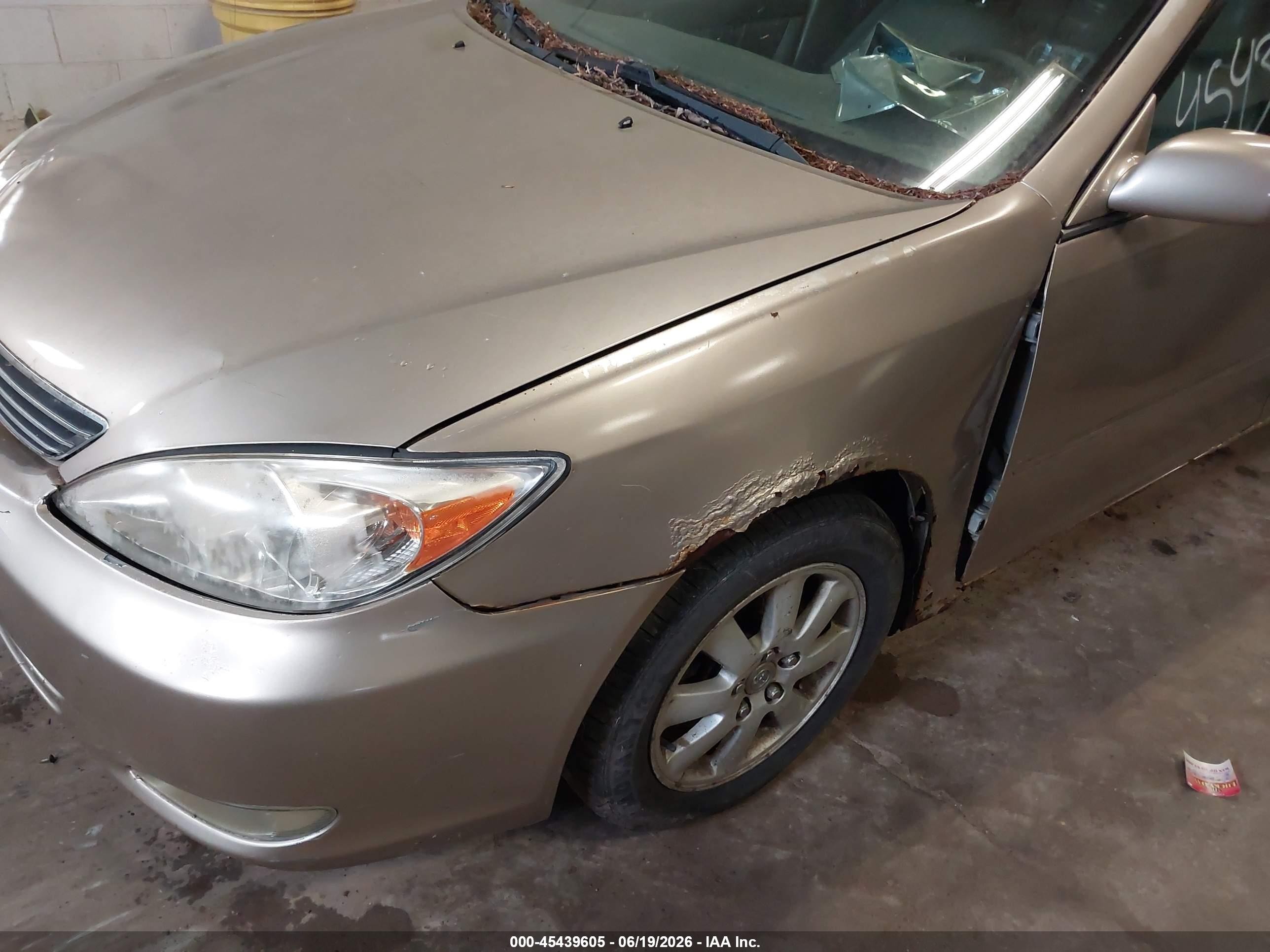 2003 Toyota Camry Xle V6 Gold vin: 4T1BF30KX3U061701