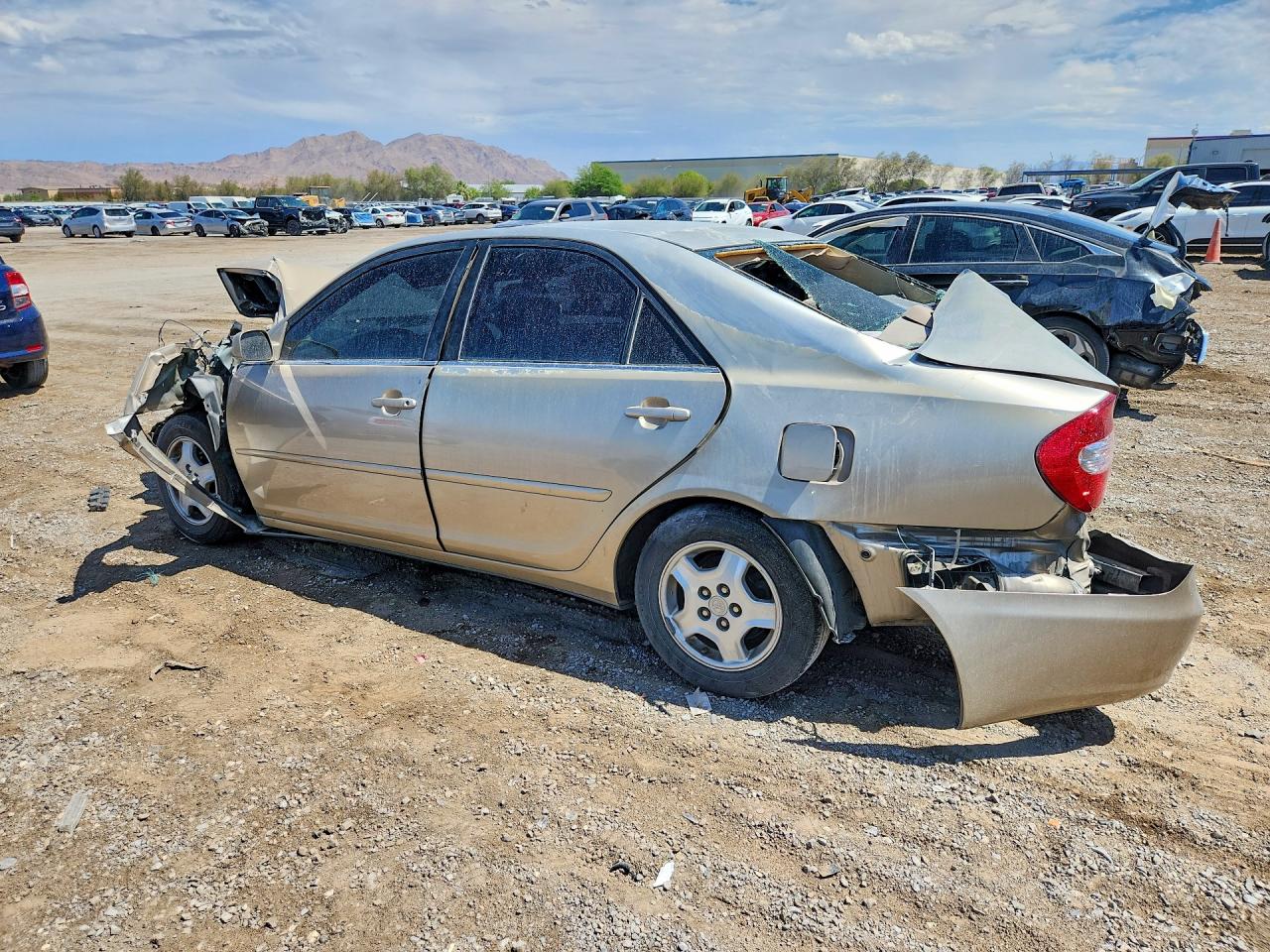 2003 Toyota Camry Le V6 Tan vin: 4T1BF30KX3U547943