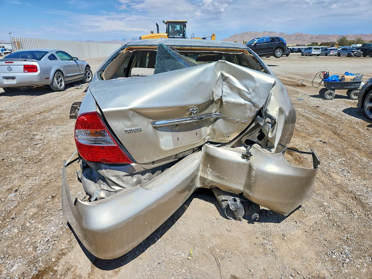 2003 Toyota Camry Le V6 Tan vin: 4T1BF30KX3U547943