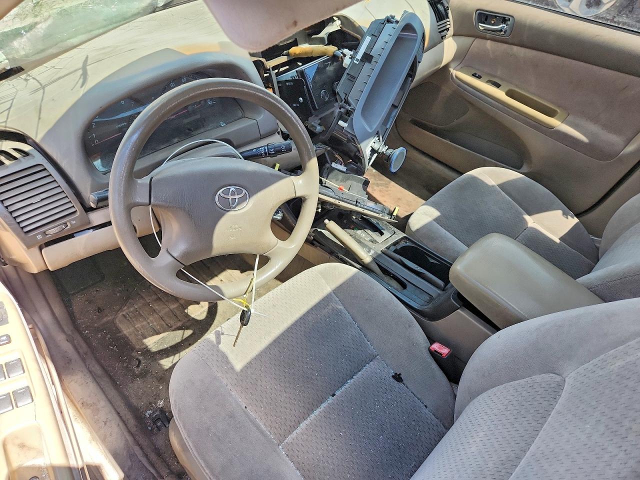 2003 Toyota Camry Le V6 Tan vin: 4T1BF30KX3U547943