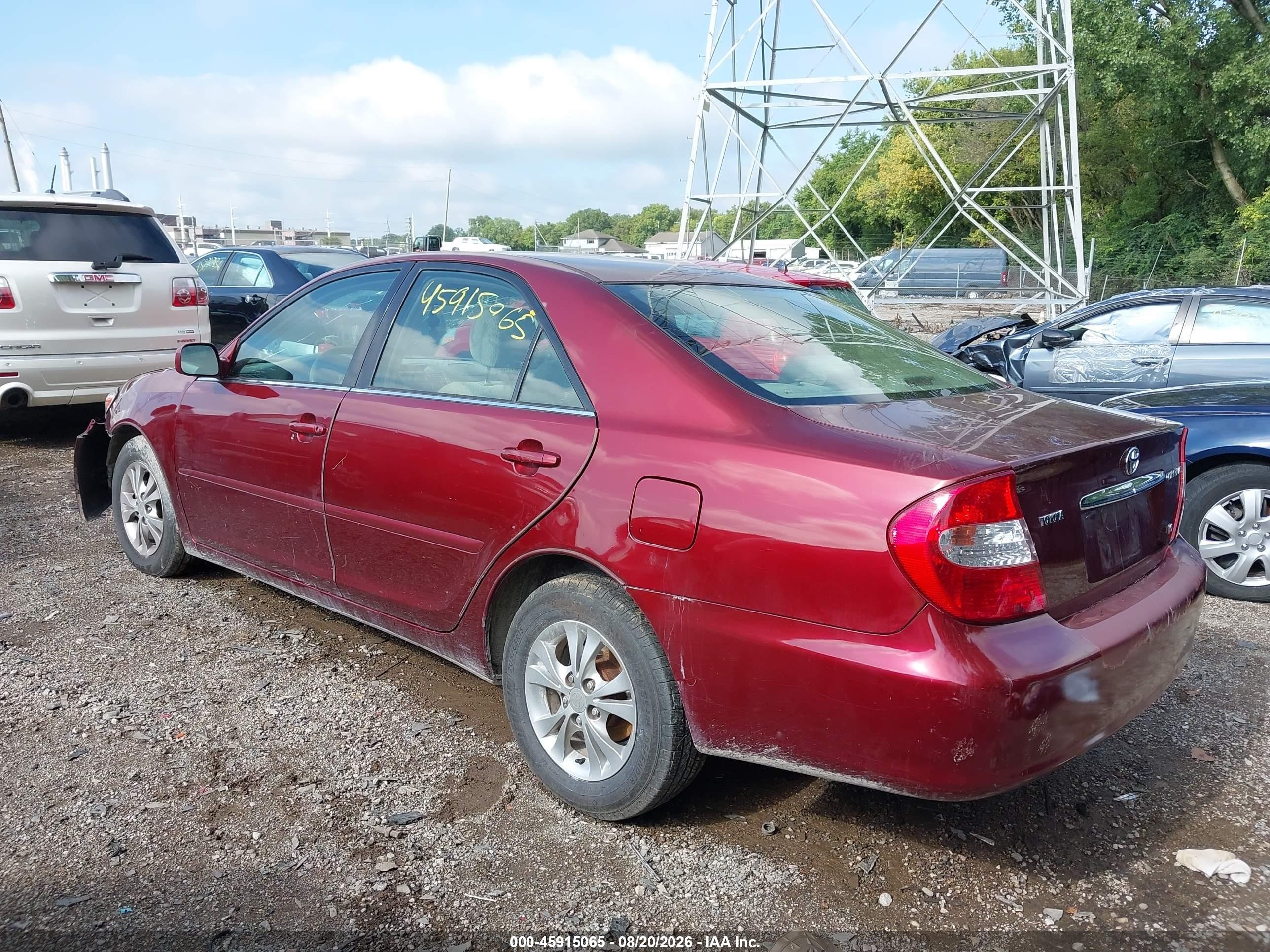 2004 Toyota Camry Le V6 Red vin: 4T1BF30KX4U066771