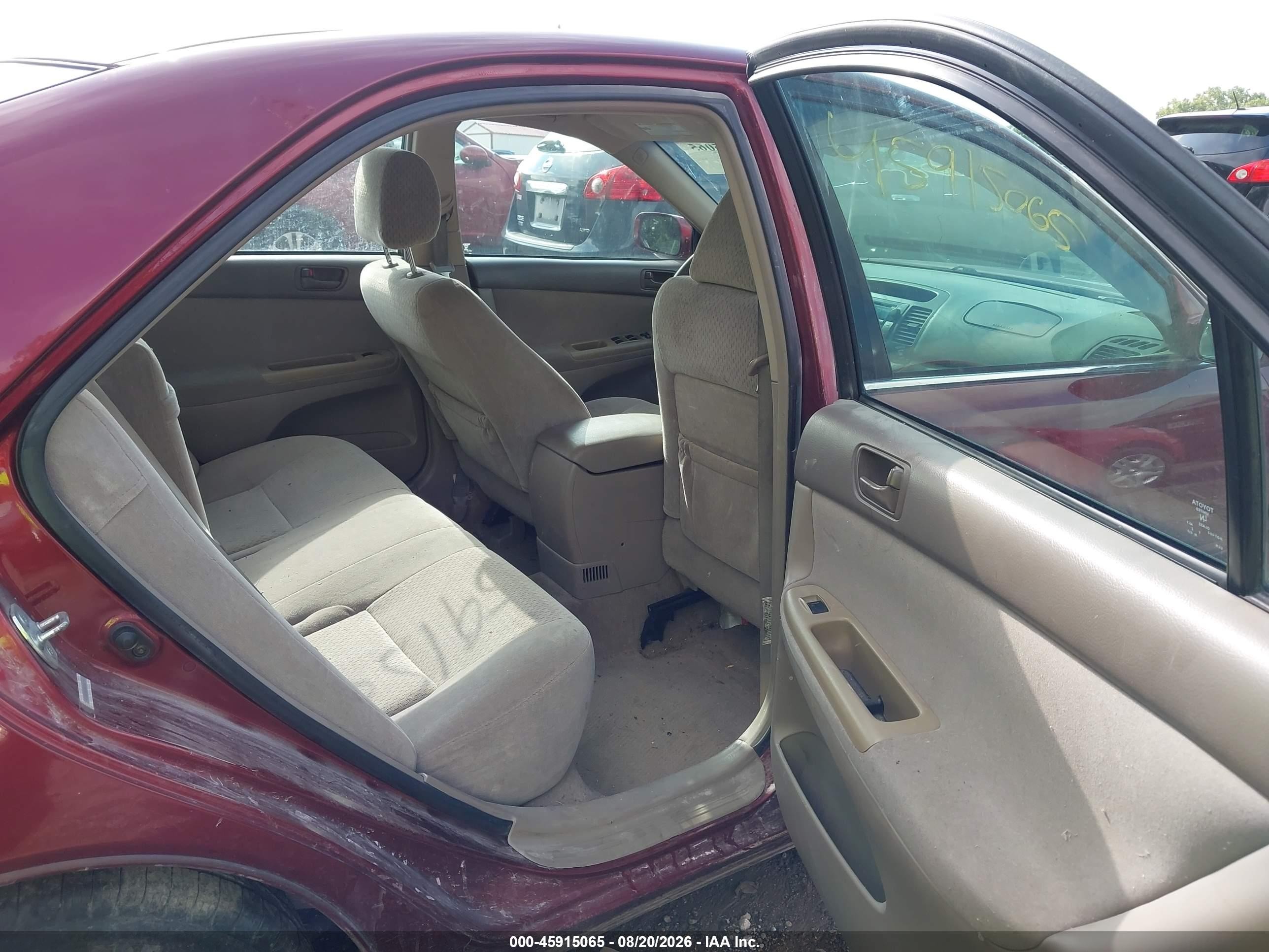 2004 Toyota Camry Le V6 Red vin: 4T1BF30KX4U066771