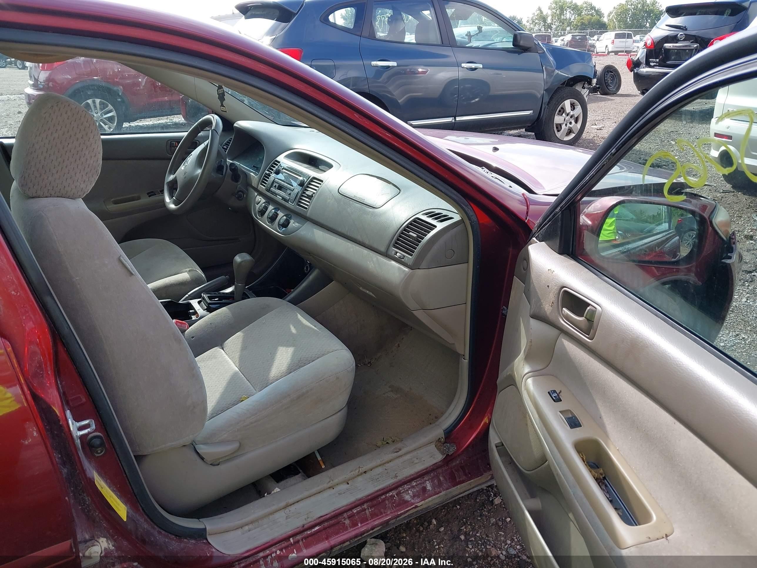 2004 Toyota Camry Le V6 Red vin: 4T1BF30KX4U066771