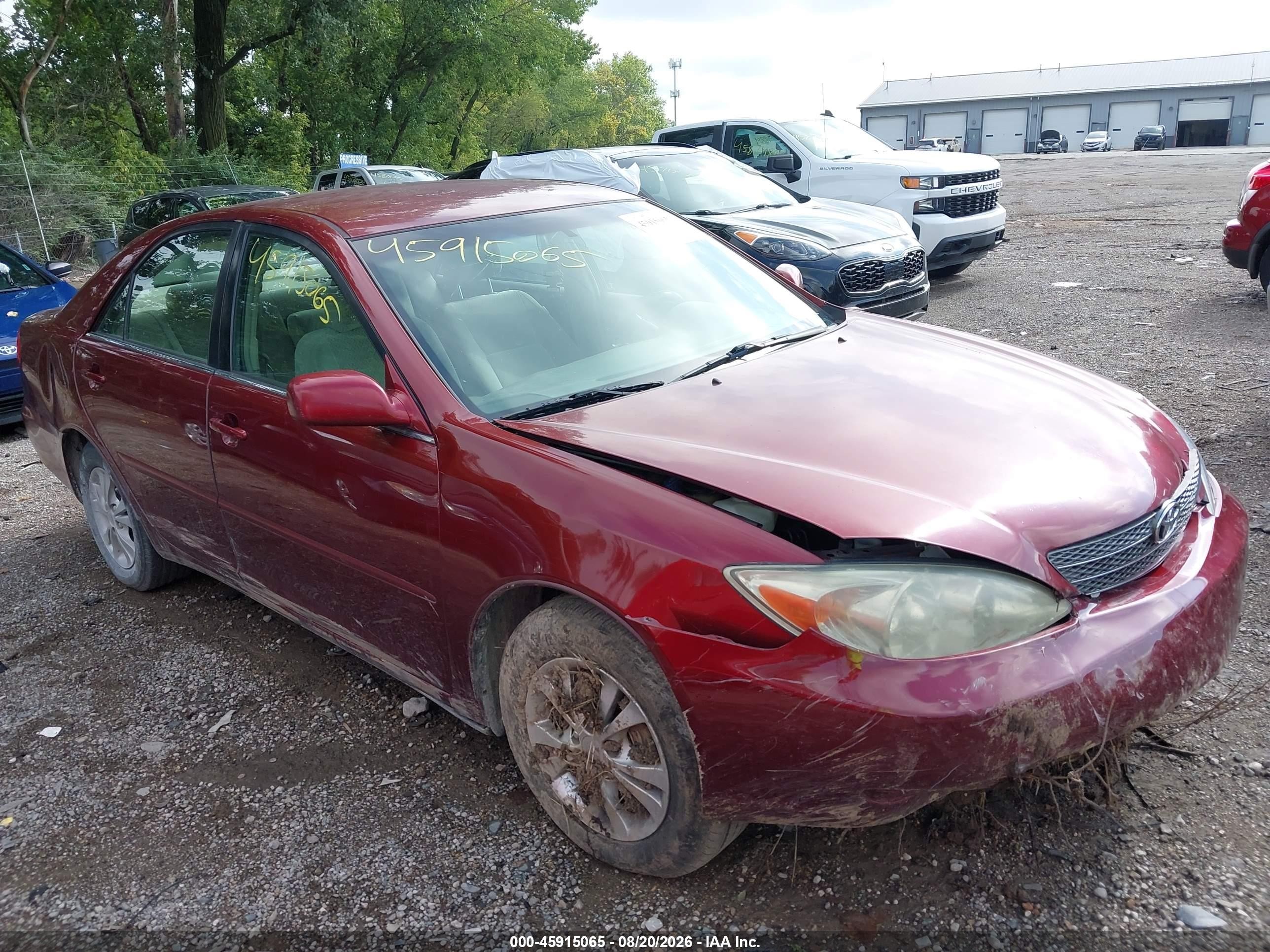 2004 Toyota Camry Le V6 Red vin: 4T1BF30KX4U066771