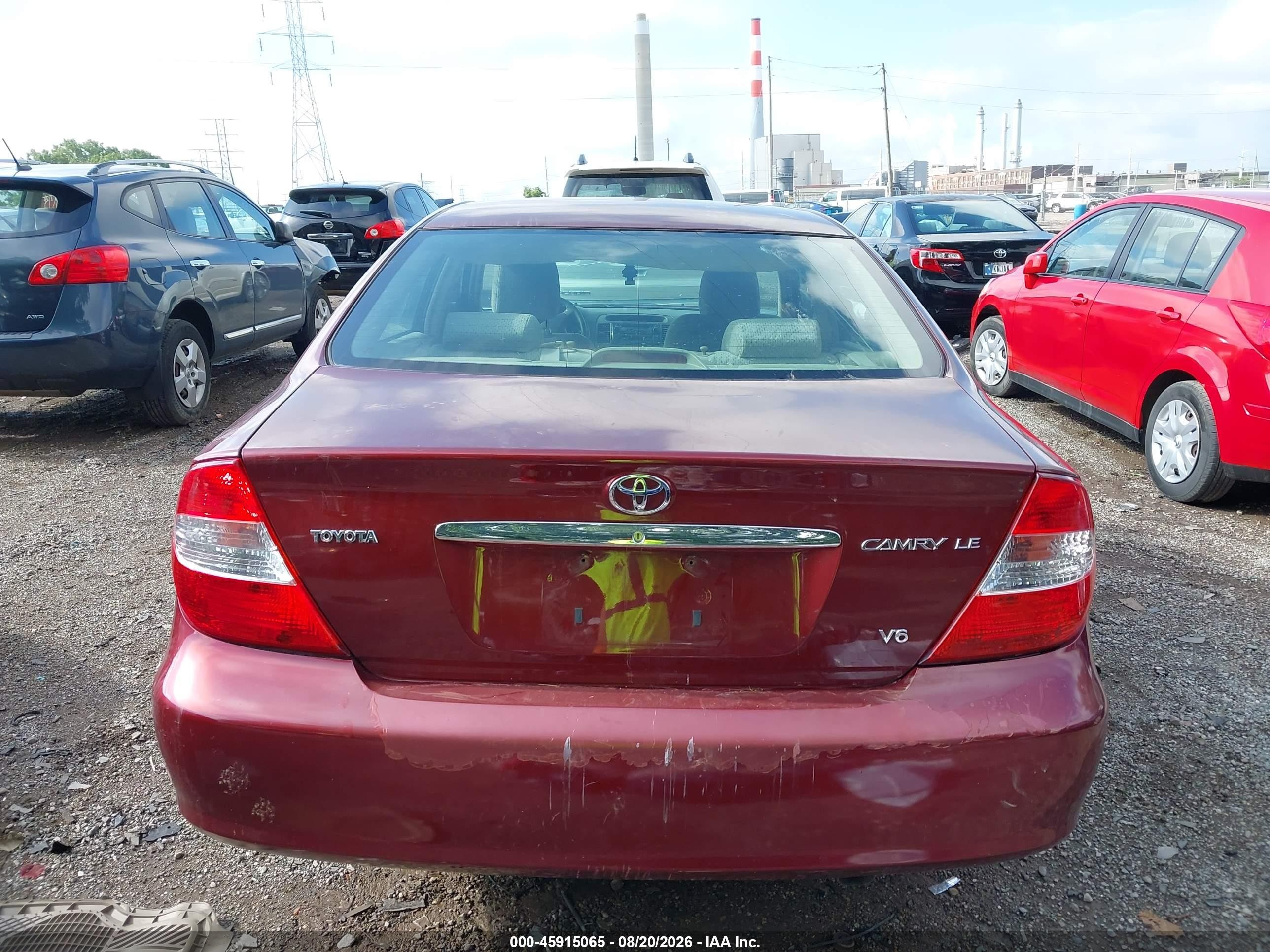 2004 Toyota Camry Le V6 Red vin: 4T1BF30KX4U066771