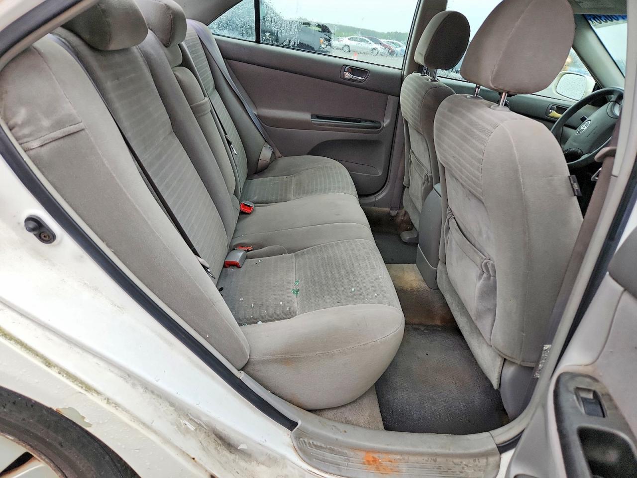 2005 Toyota Camry Le V6 White vin: 4T1BF30KX5U082177