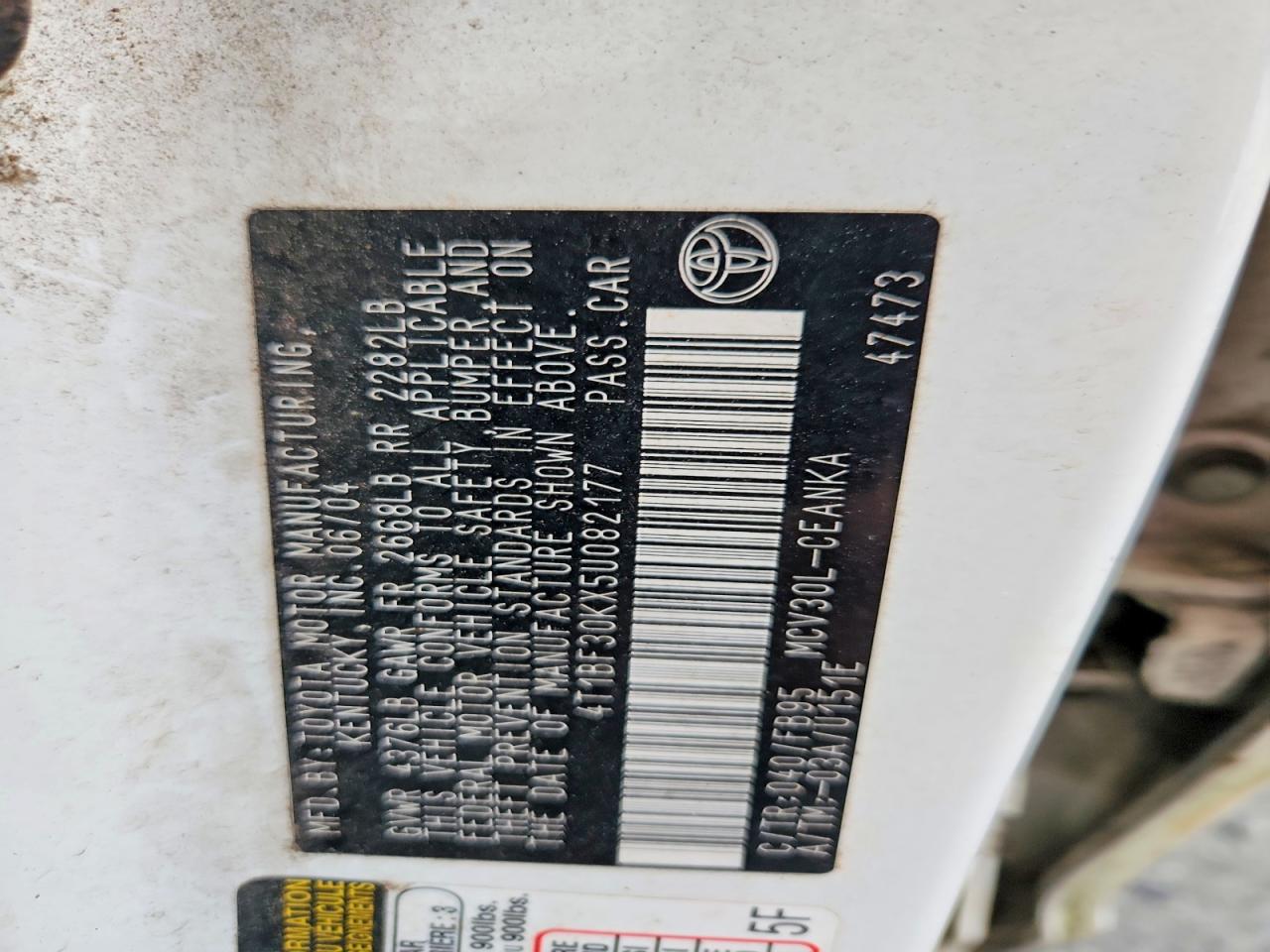 2005 Toyota Camry Le V6 White vin: 4T1BF30KX5U082177