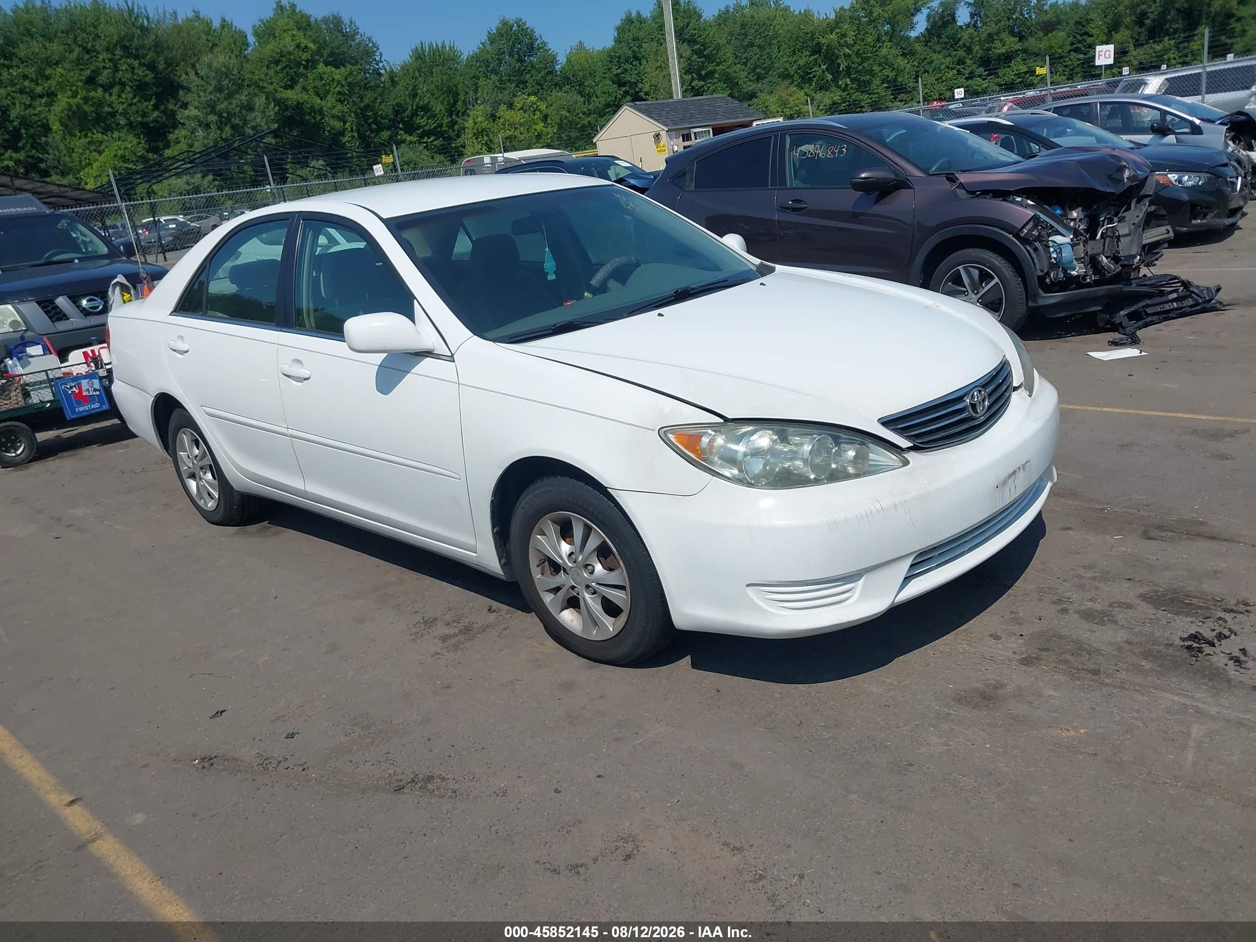 2006 Toyota Camry Le V6 White vin: 4T1BF30KX6U633337