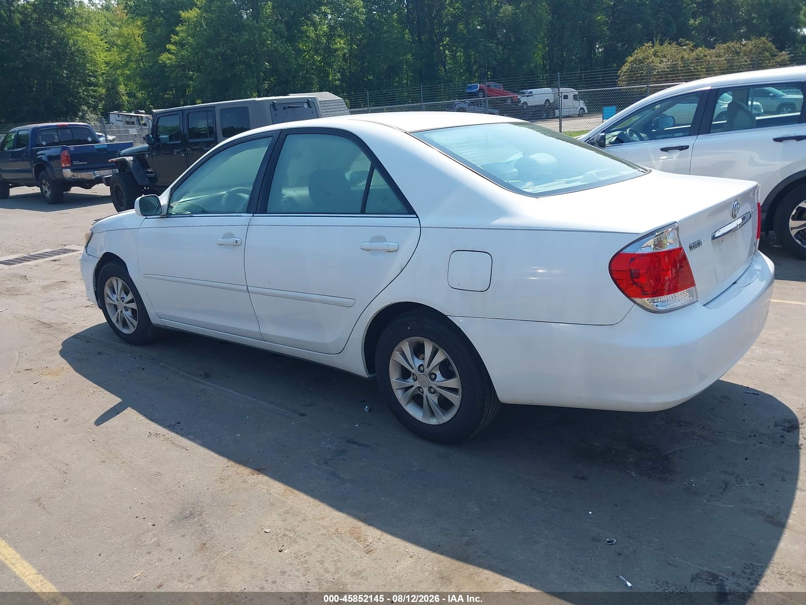 2006 Toyota Camry Le V6 White vin: 4T1BF30KX6U633337