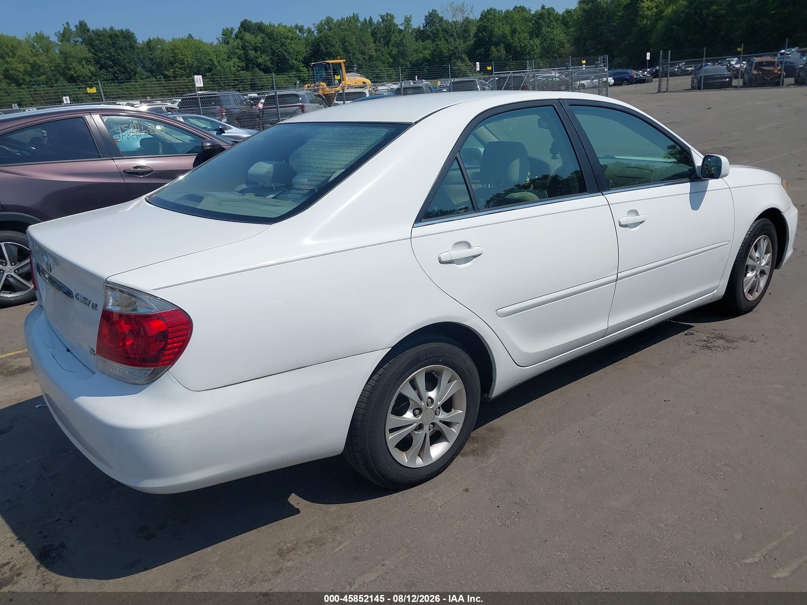 2006 Toyota Camry Le V6 White vin: 4T1BF30KX6U633337