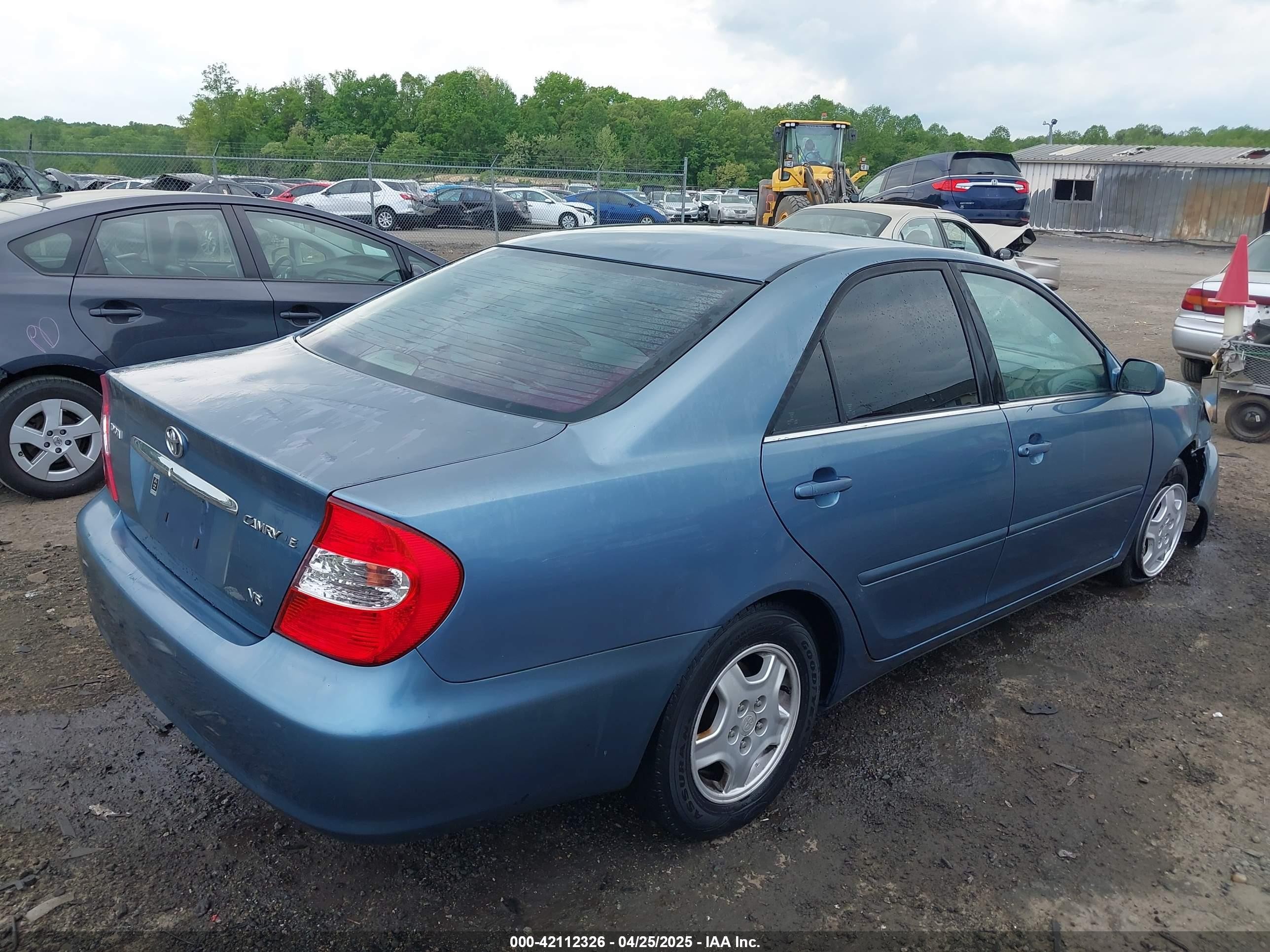 2002 Toyota Camry Le V6 Light Blue vin: 4T1BF32K02U518382