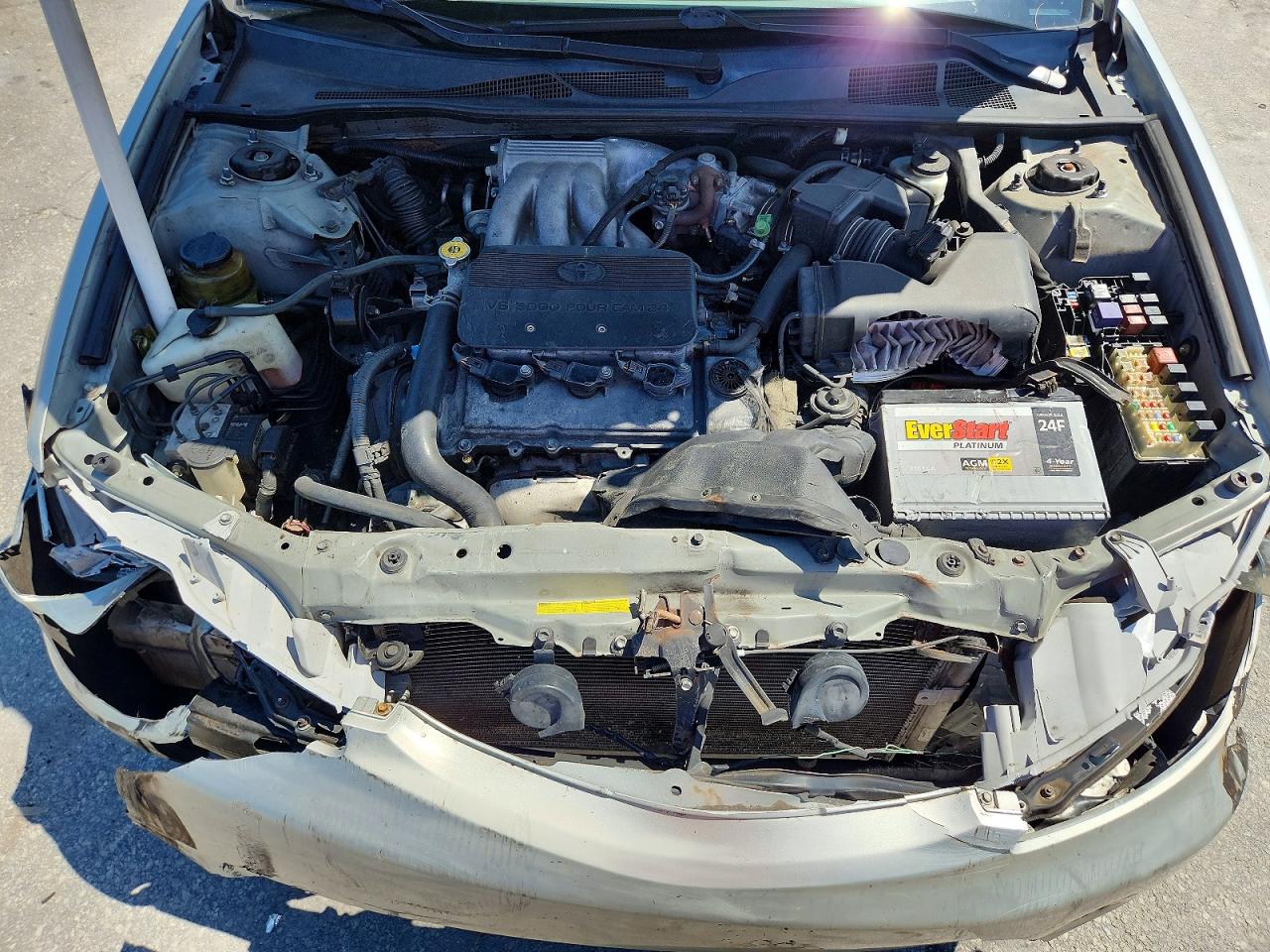2003 Toyota Camry Le V6 White vin: 4T1BF32K03U043205
