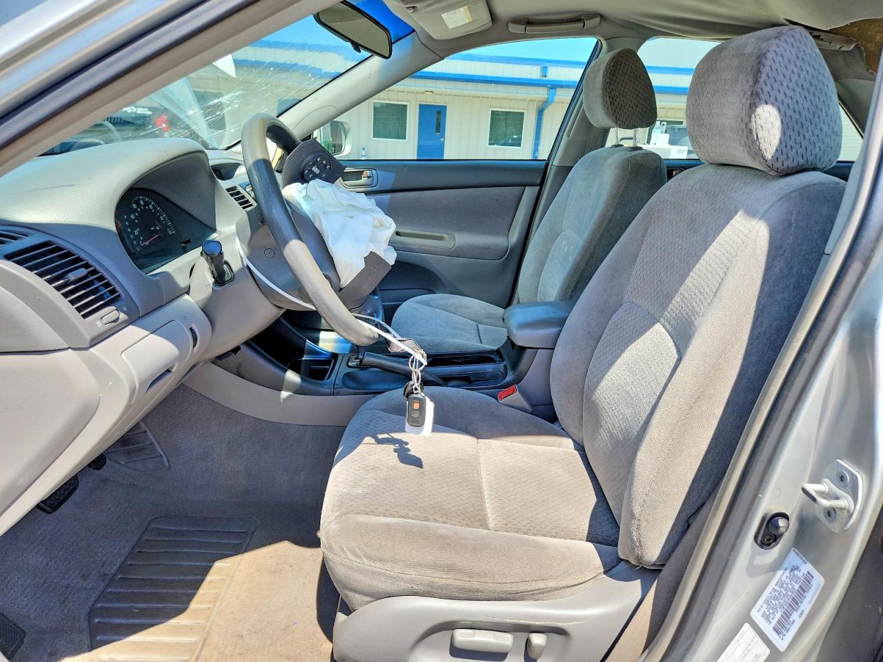 2003 Toyota Camry Le V6 White vin: 4T1BF32K03U043205