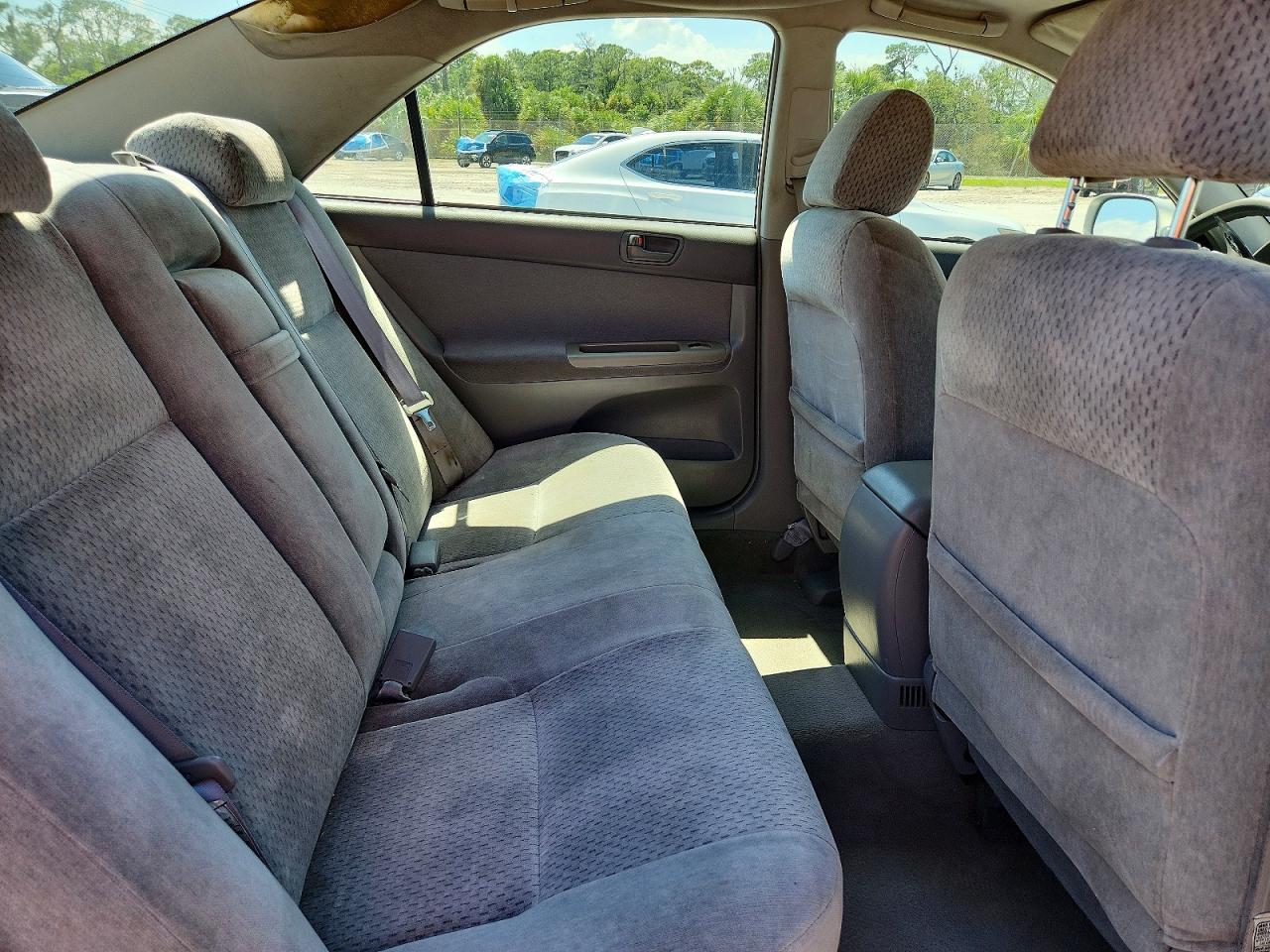 2003 Toyota Camry Le V6 White vin: 4T1BF32K03U043205