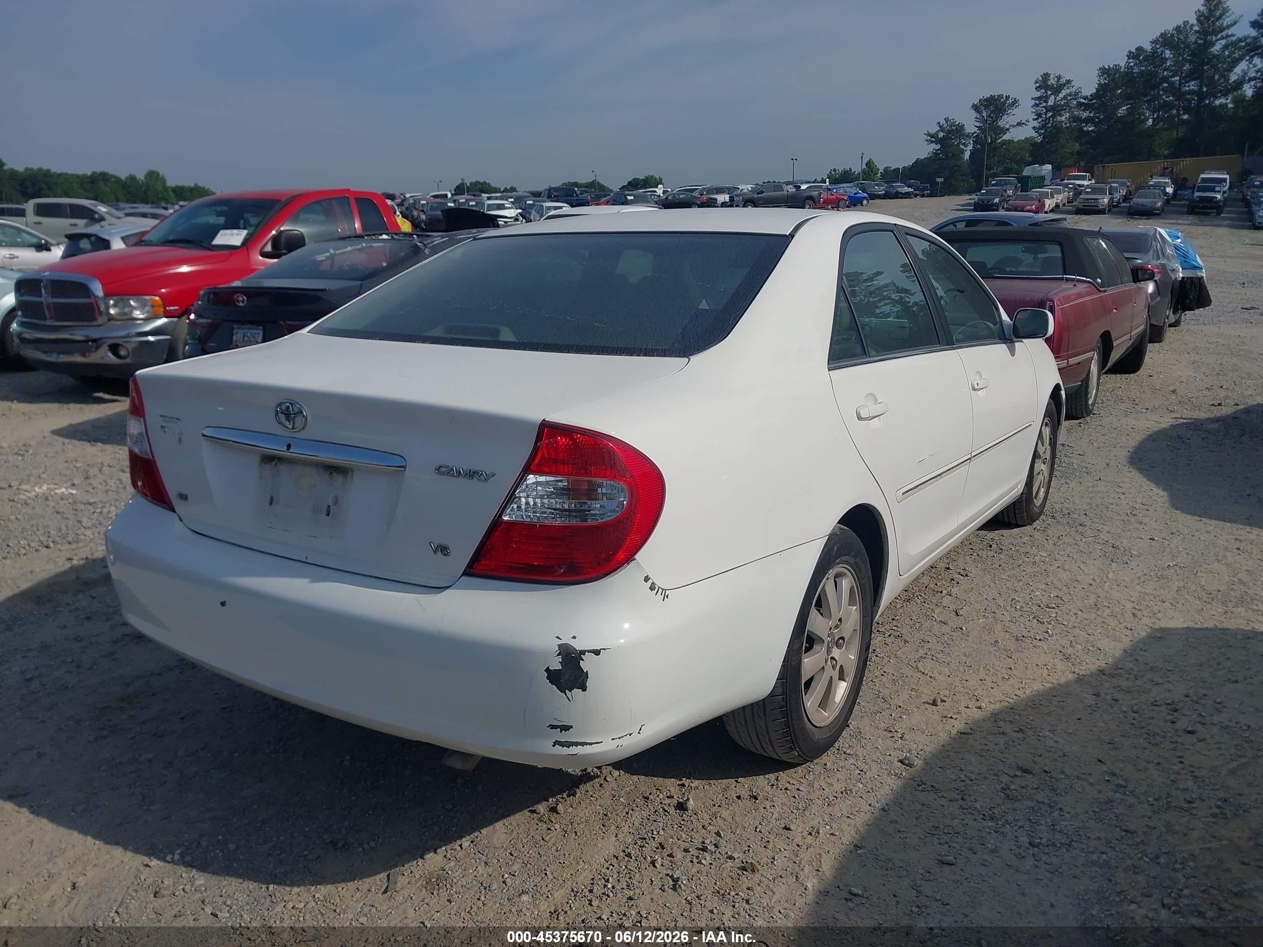 2004 Toyota Camry Xle V6 White vin: 4T1BF32K04U076397