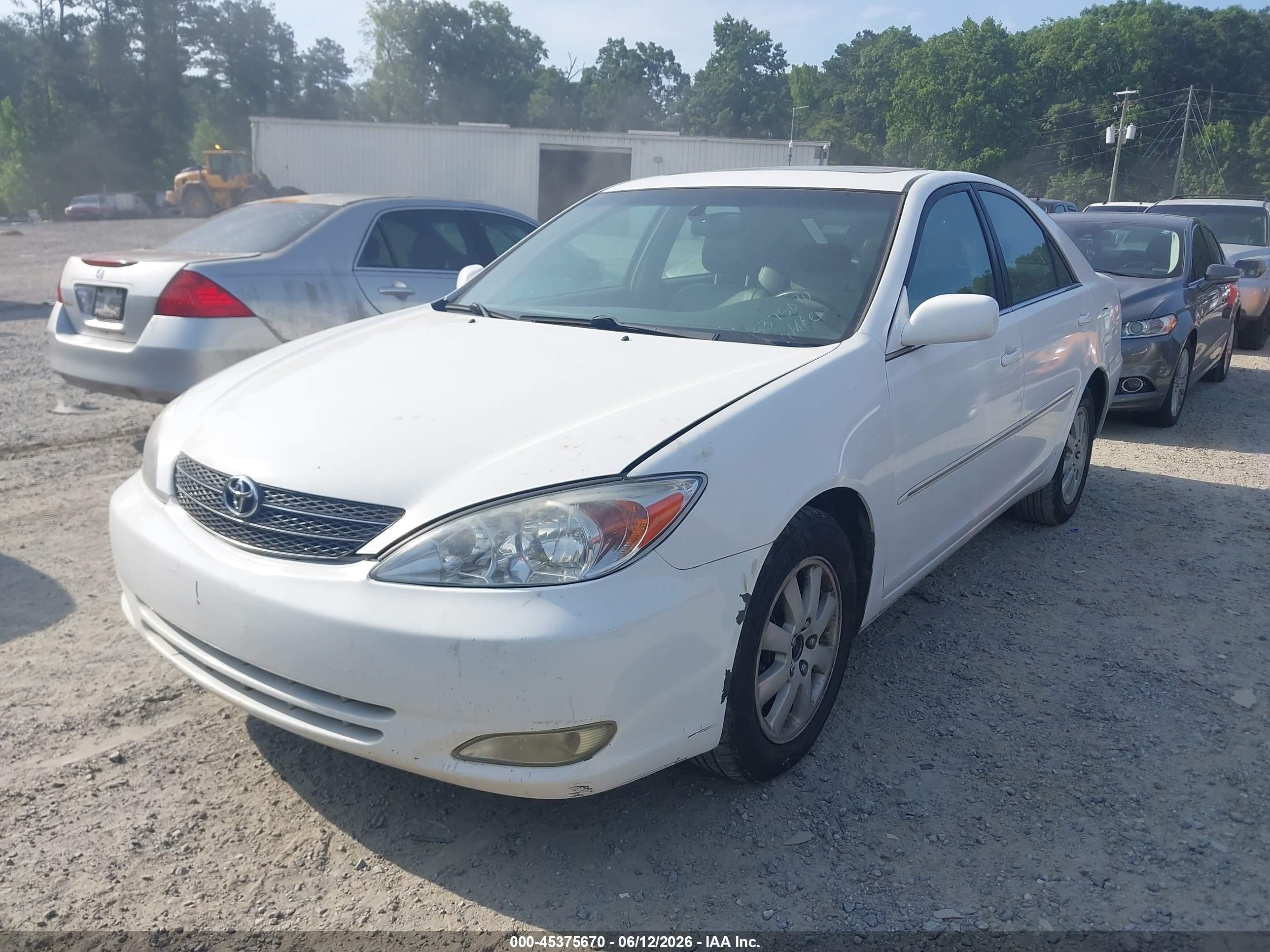 2004 Toyota Camry Xle V6 White vin: 4T1BF32K04U076397