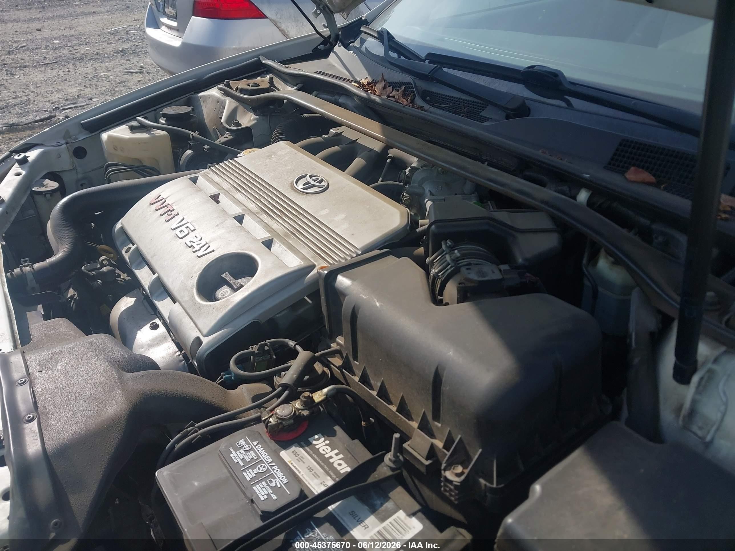 2004 Toyota Camry Xle V6 White vin: 4T1BF32K04U076397