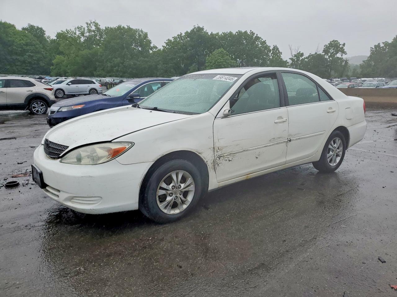 2004 Toyota Camry Le V6 White vin: 4T1BF32K04U080448