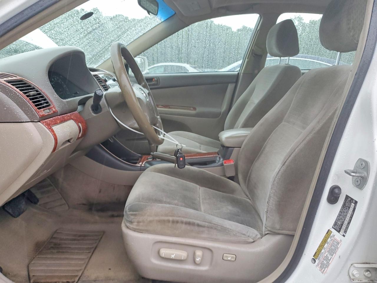 2004 Toyota Camry Le V6 Белый vin: 4T1BF32K04U080448