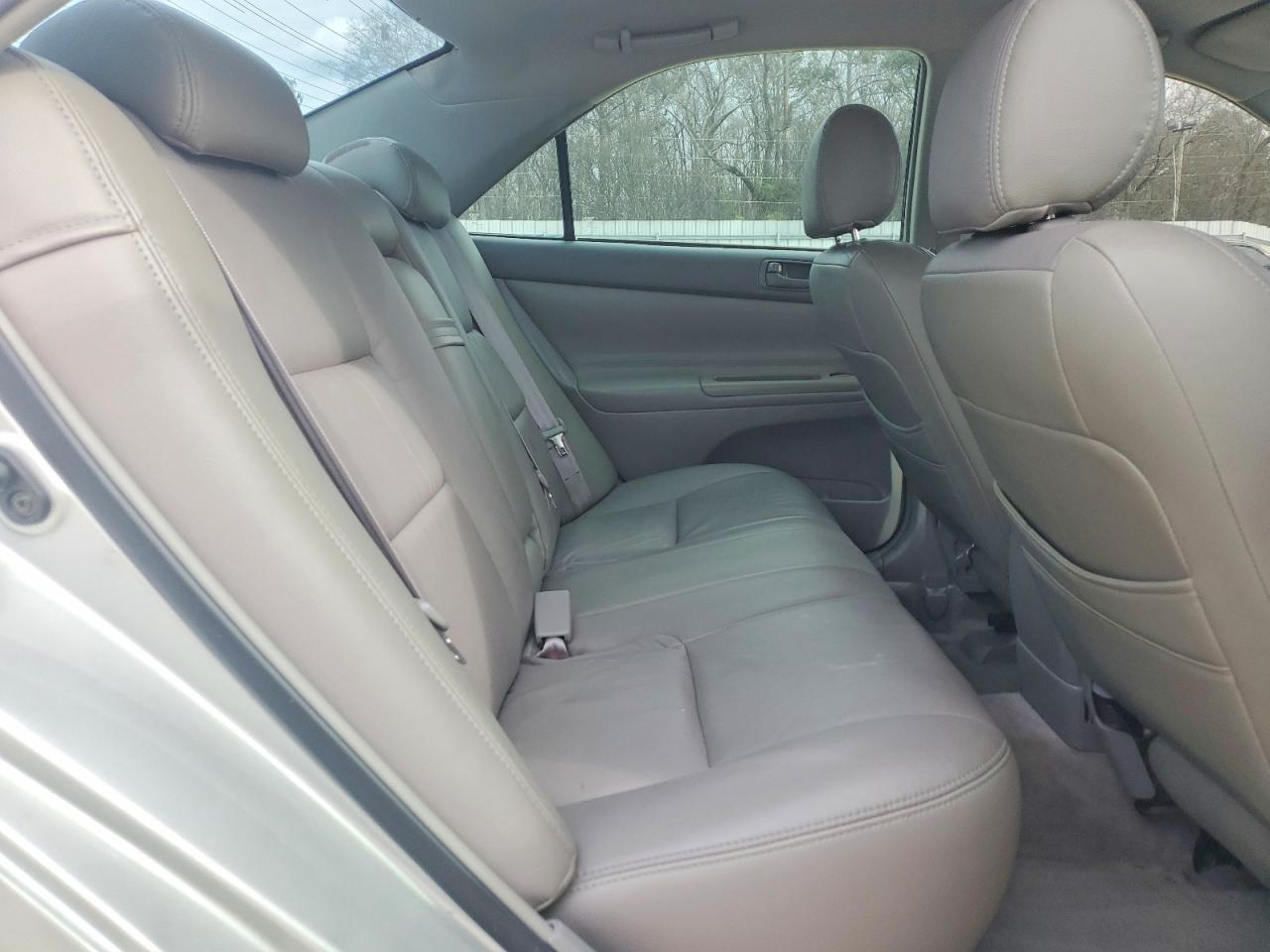 2002 Toyota Camry Le Серый vin: 4T1BF32K12U012334