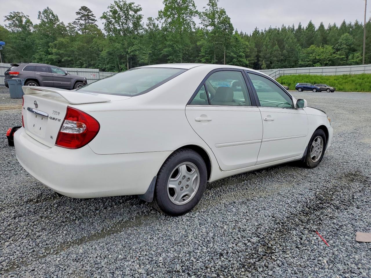 2002 Toyota Camry Le V6 White vin: 4T1BF32K12U019719