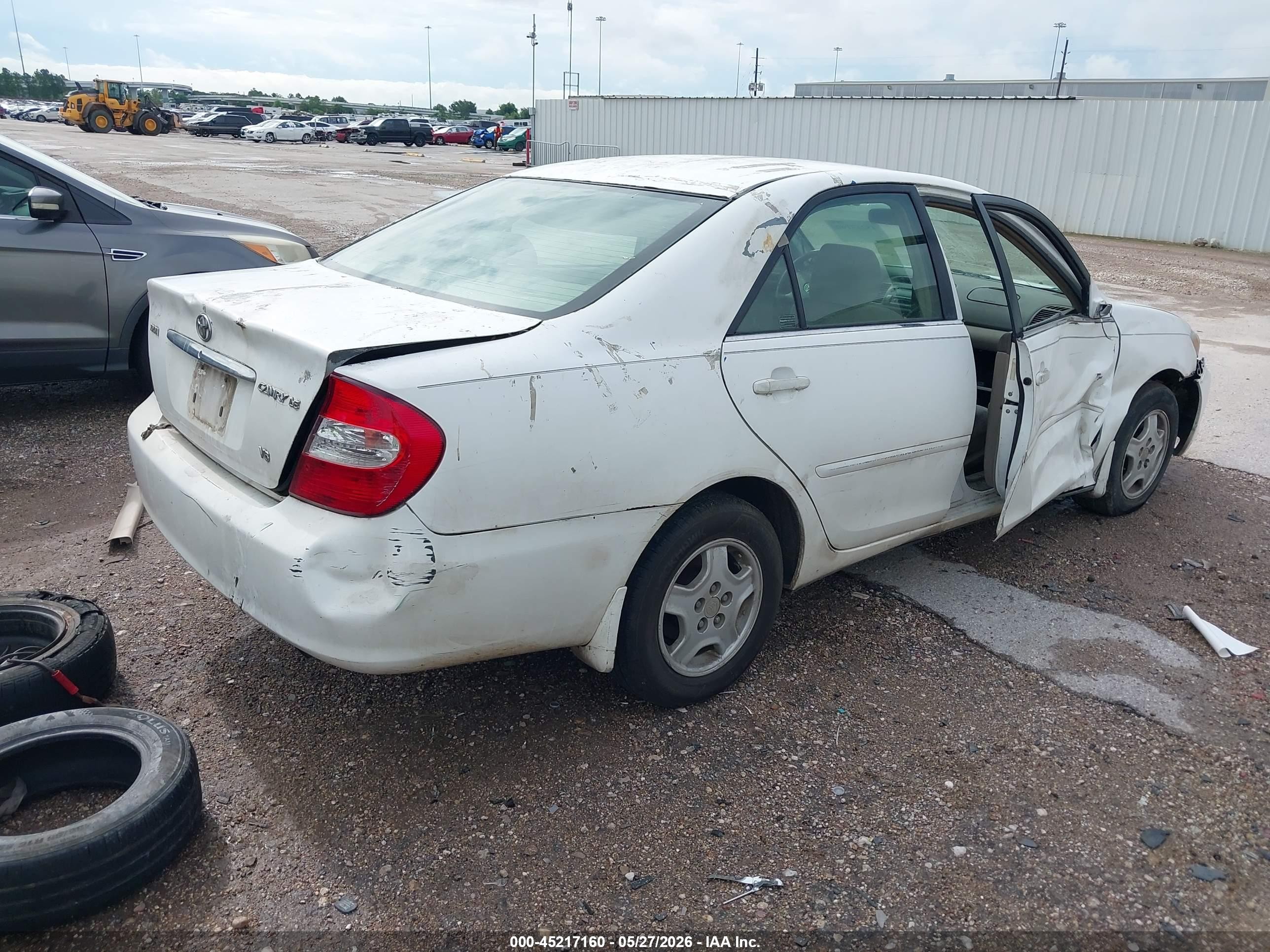 2002 Toyota Camry Le V6 Белый vin: 4T1BF32K12U022345