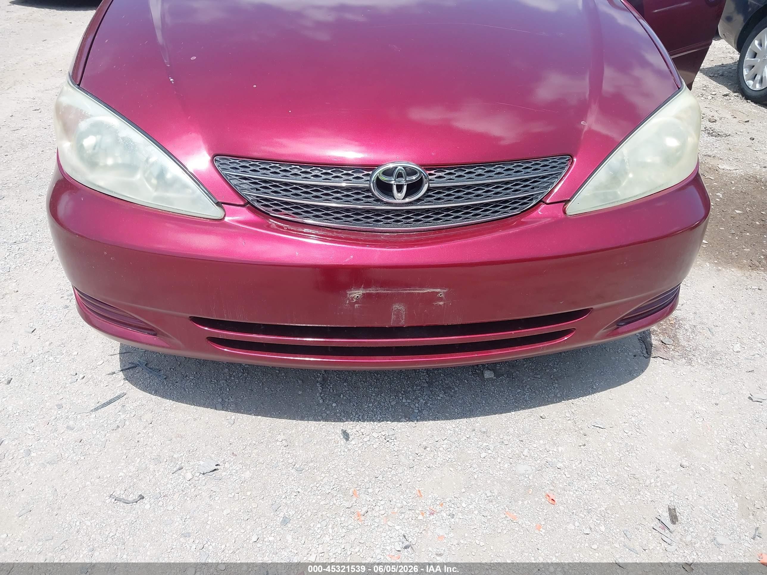 2003 Toyota Camry Le V6 Red vin: 4T1BF32K13U038515