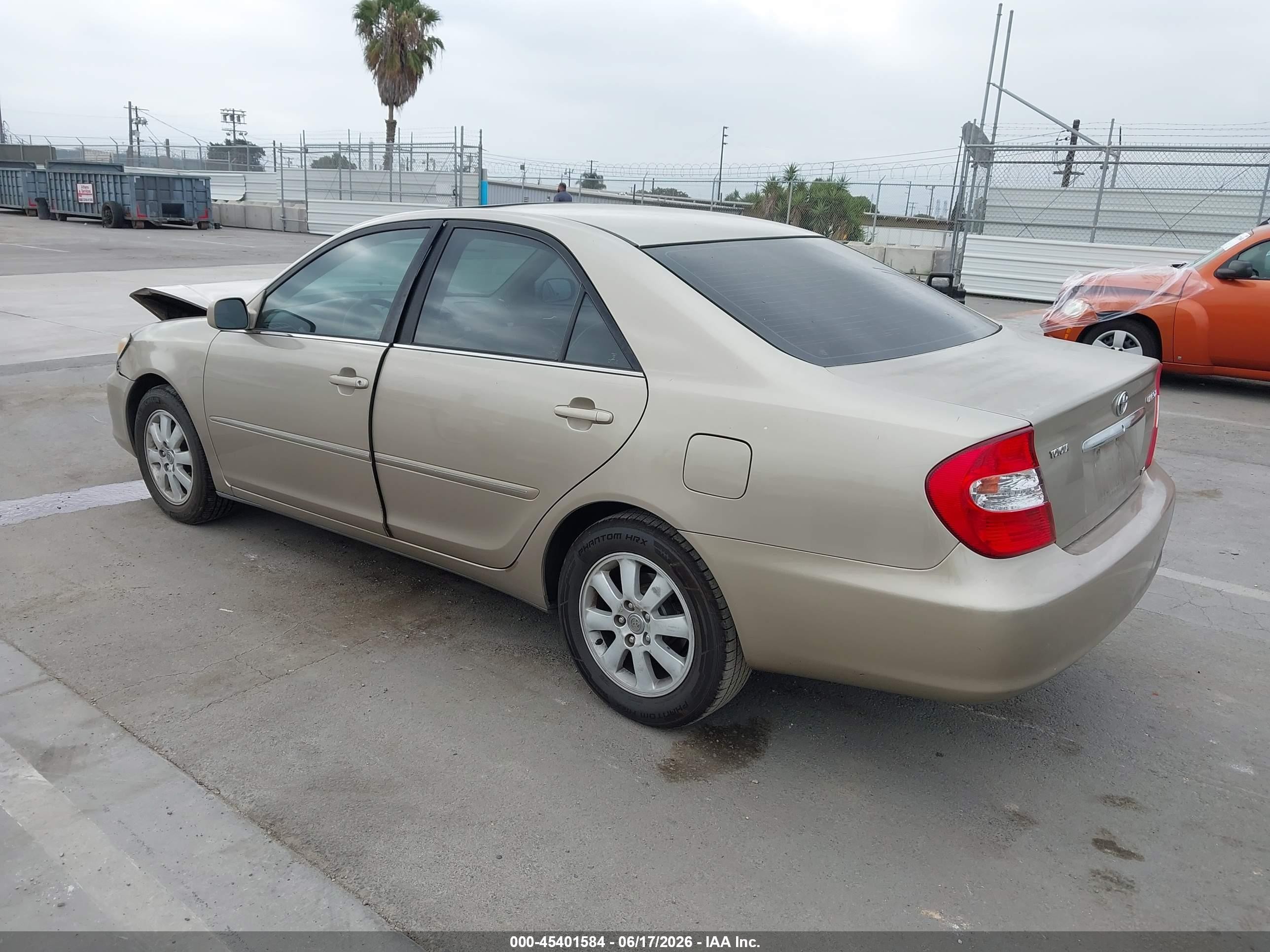 2003 Toyota Camry Xle V6 Gold vin: 4T1BF32K13U052138