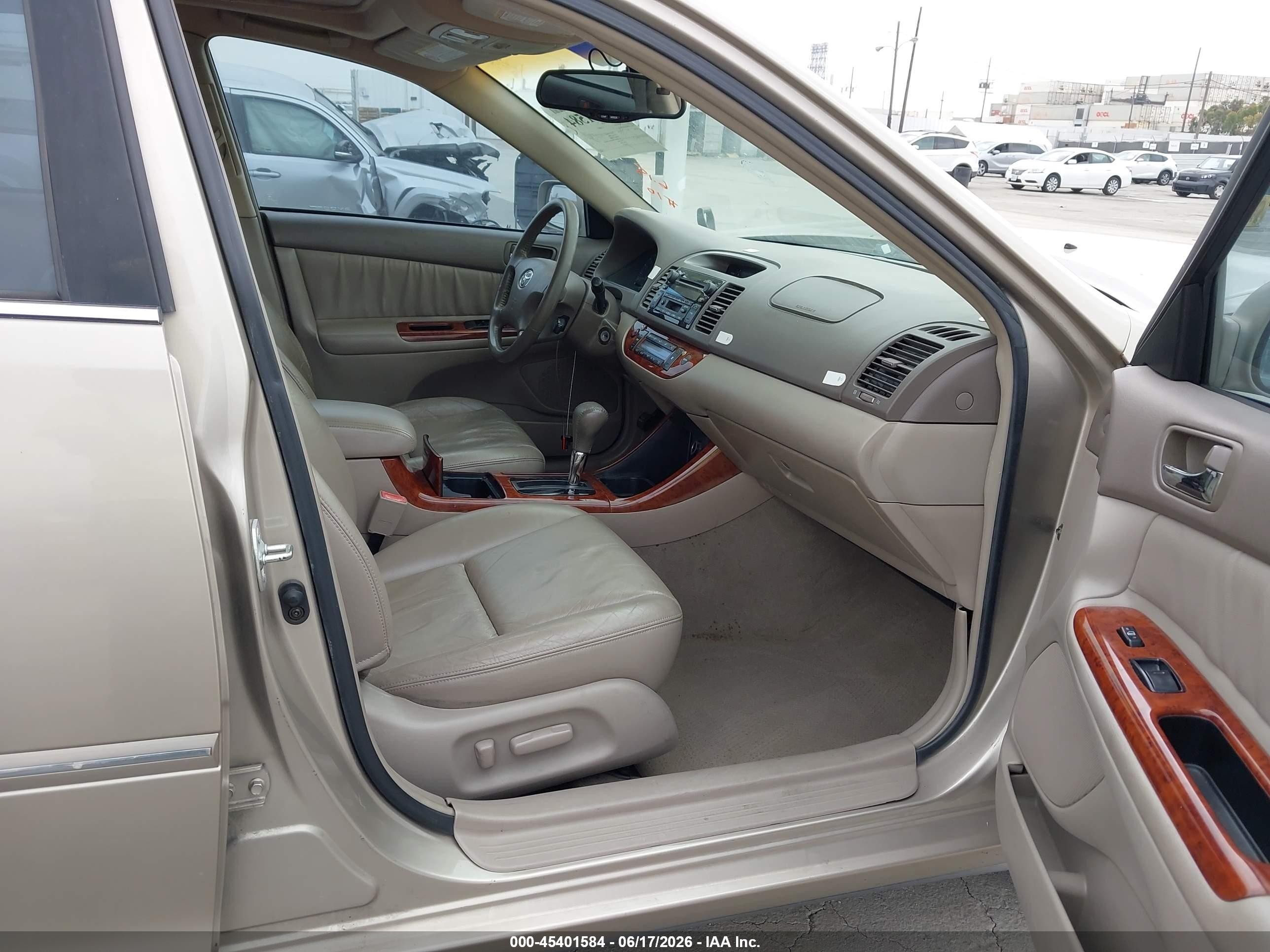 2003 Toyota Camry Xle V6 Gold vin: 4T1BF32K13U052138