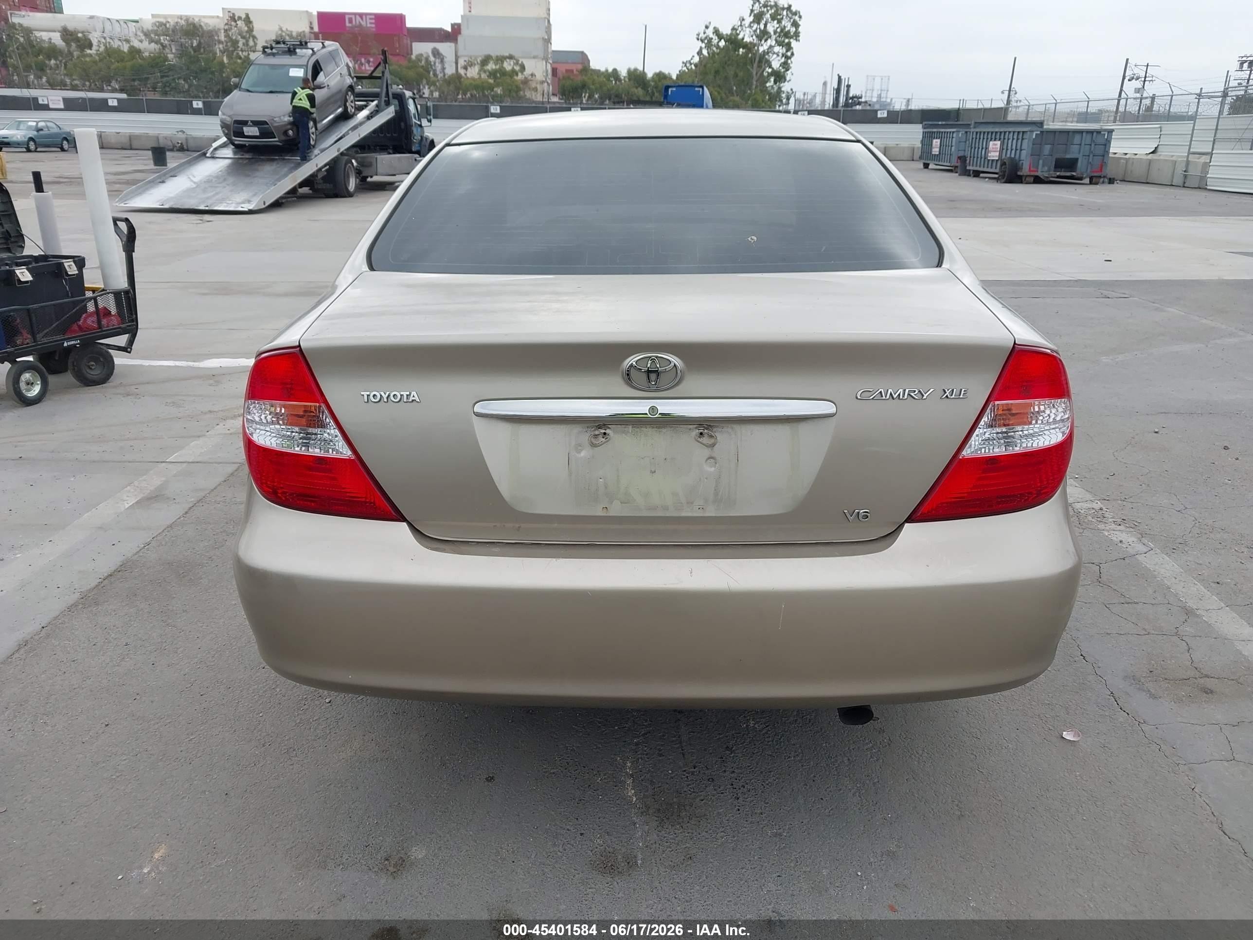 2003 Toyota Camry Xle V6 Gold vin: 4T1BF32K13U052138