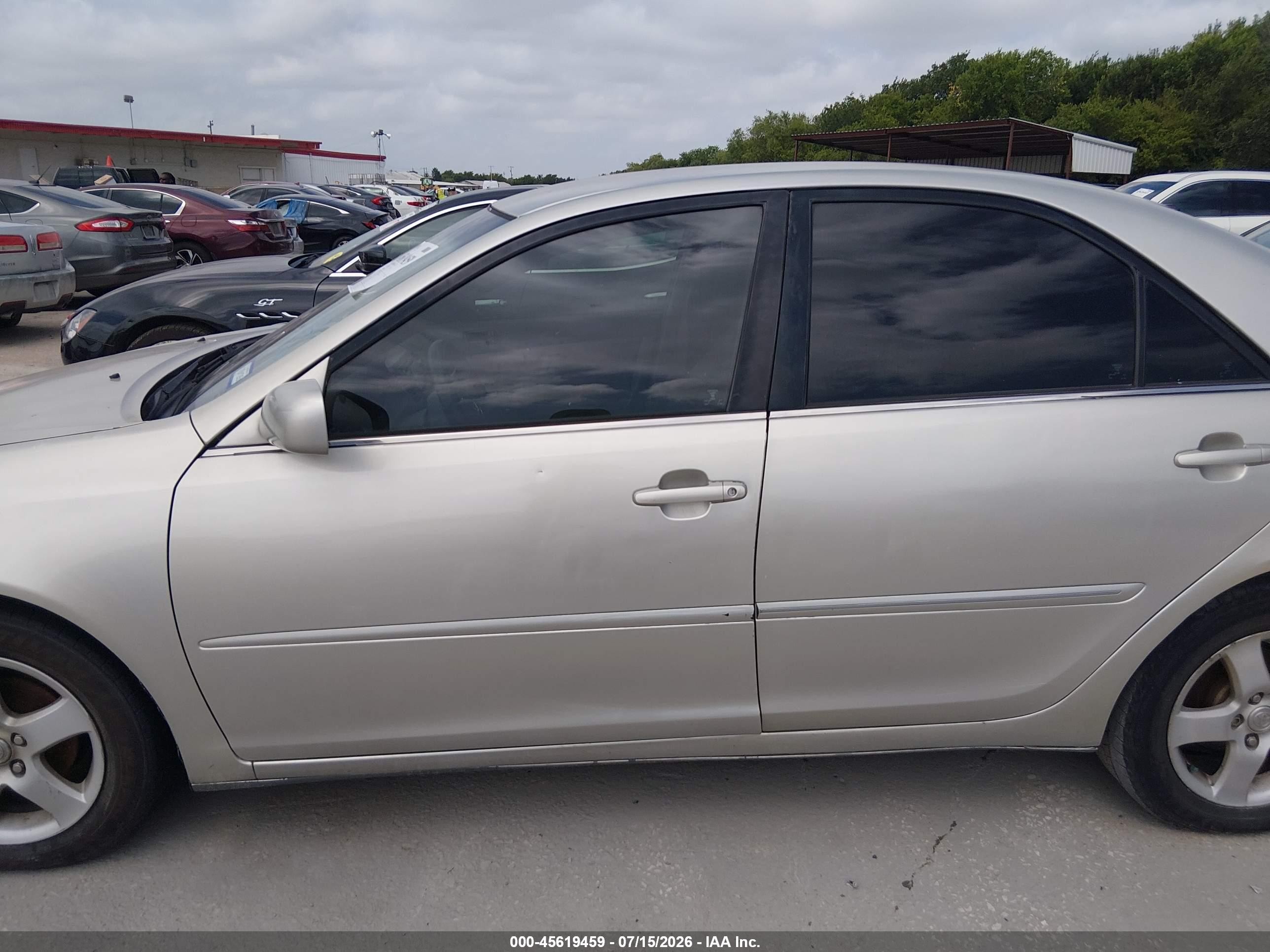 2004 Toyota Camry Le V6 Silver vin: 4T1BF32K14U586208