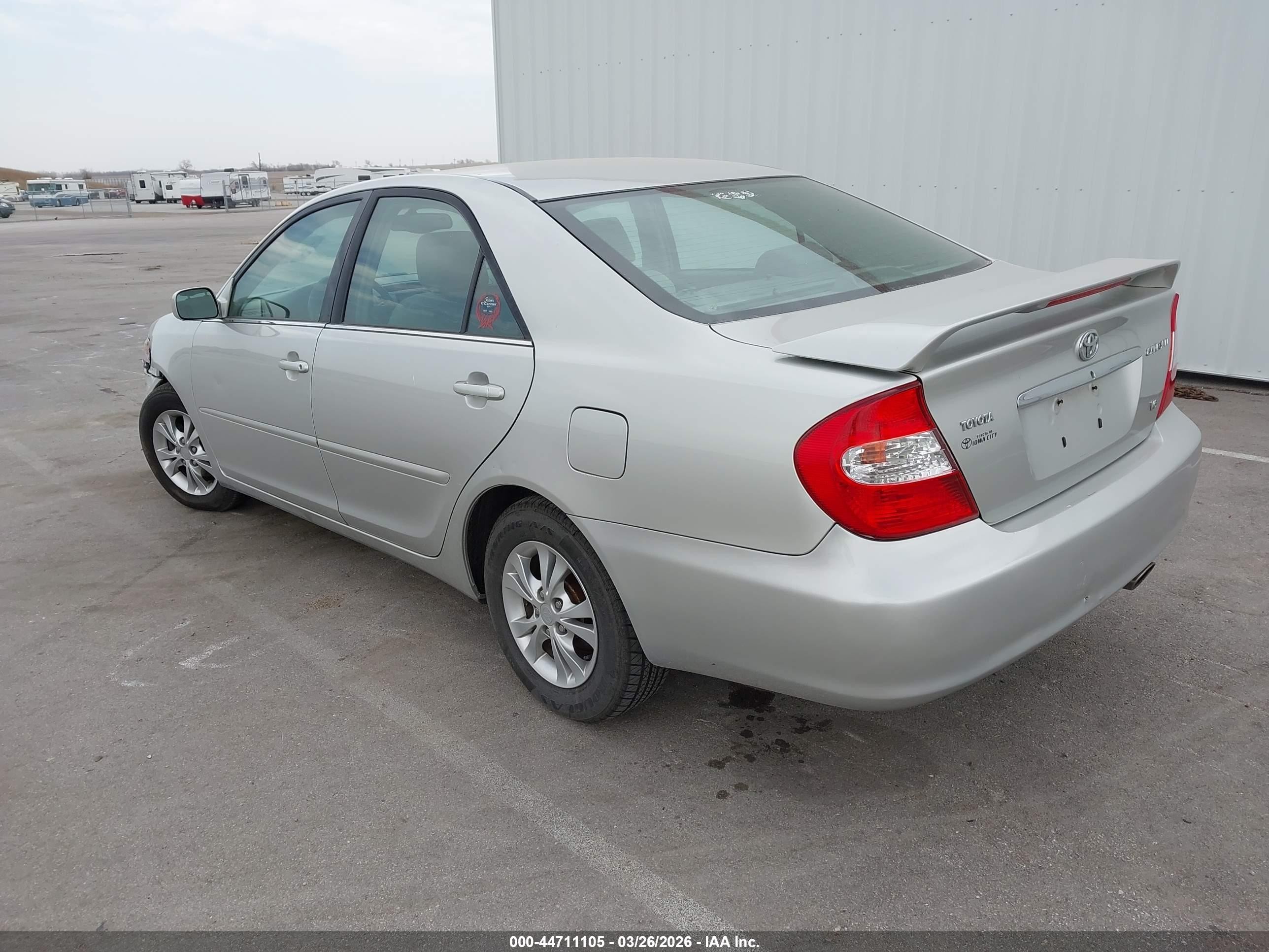 2004 Toyota Camry Le V6 Silver vin: 4T1BF32K14U588718