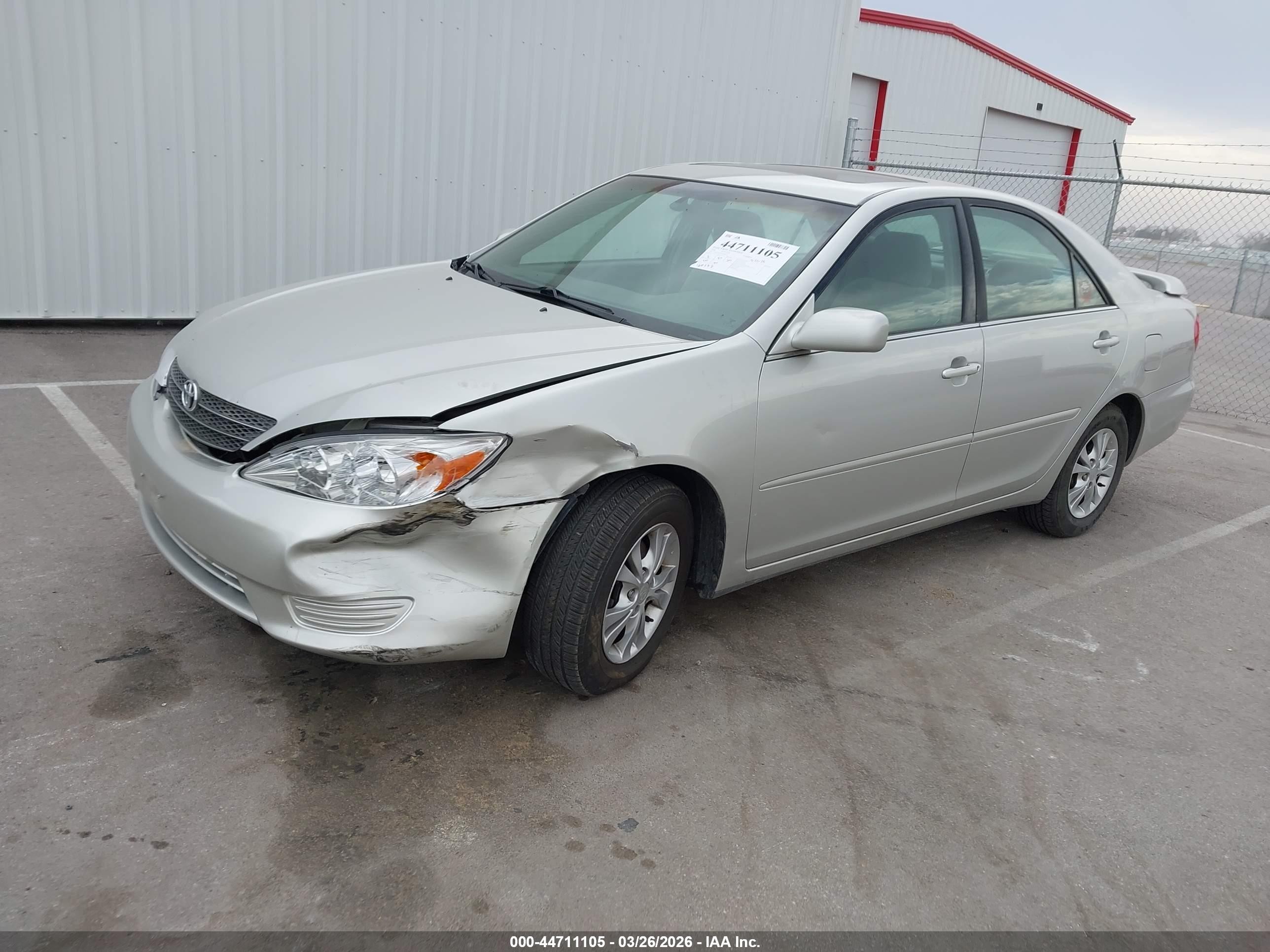 2004 Toyota Camry Le V6 Silver vin: 4T1BF32K14U588718